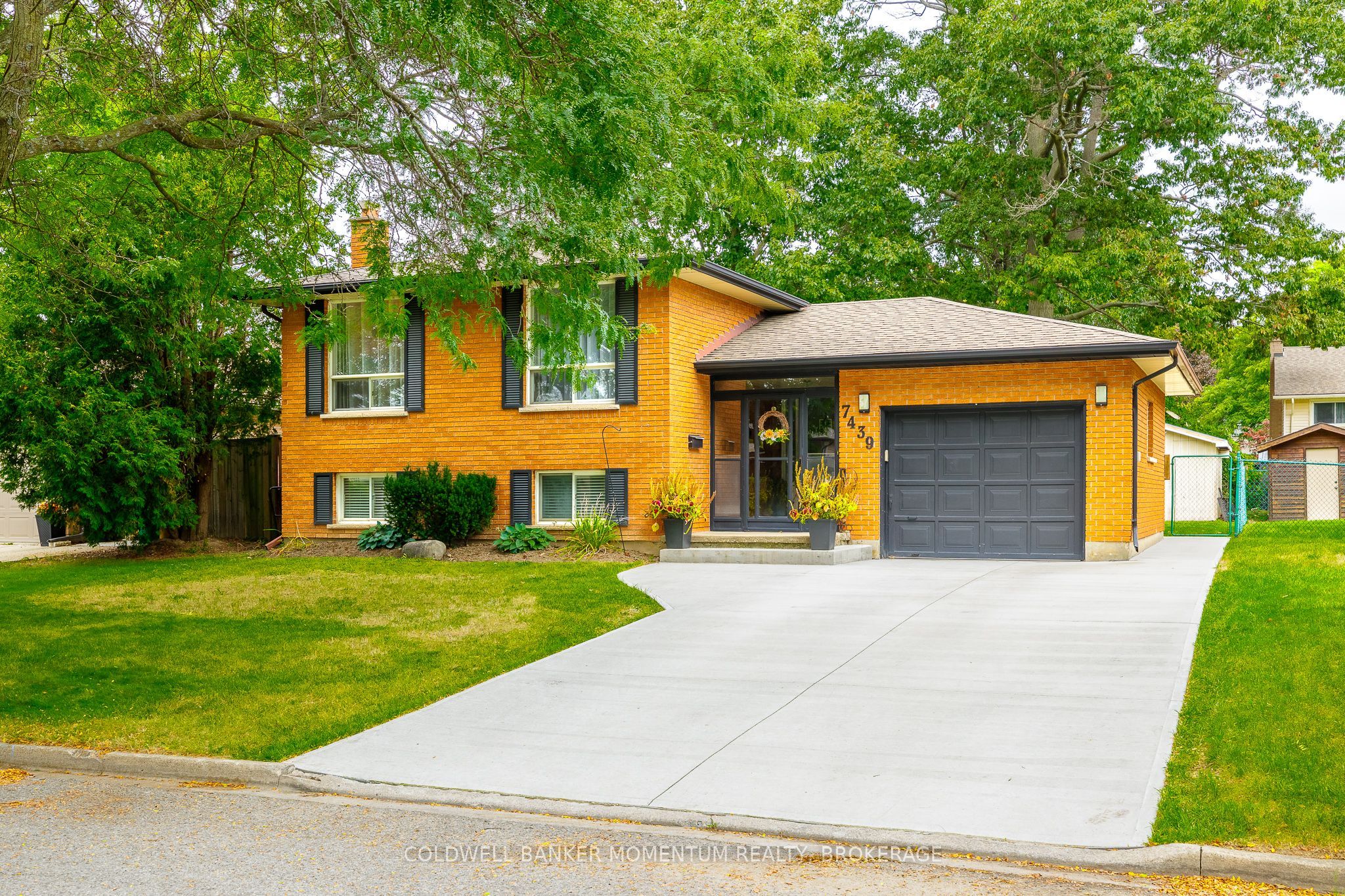 7439 Nasrullah Crescent Property Photo 1