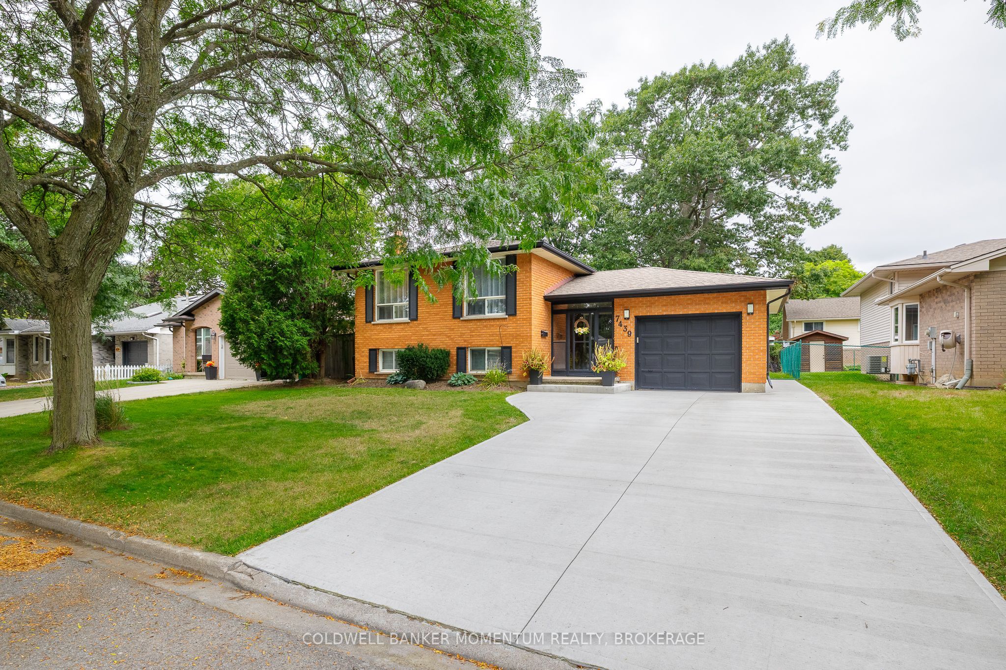 7439 Nasrullah Crescent Property Photo 1