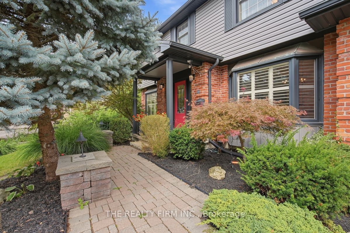 40 Leland Place Property Photo 3