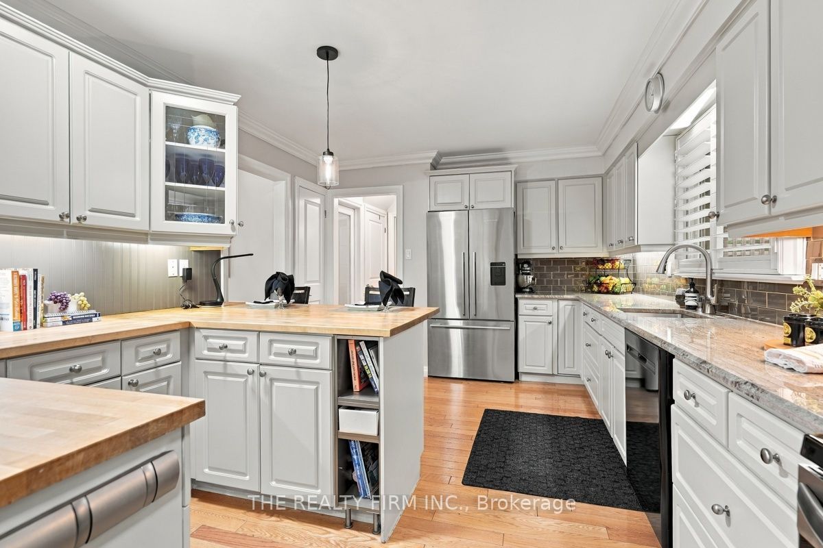 40 Leland Place Property Photo 11