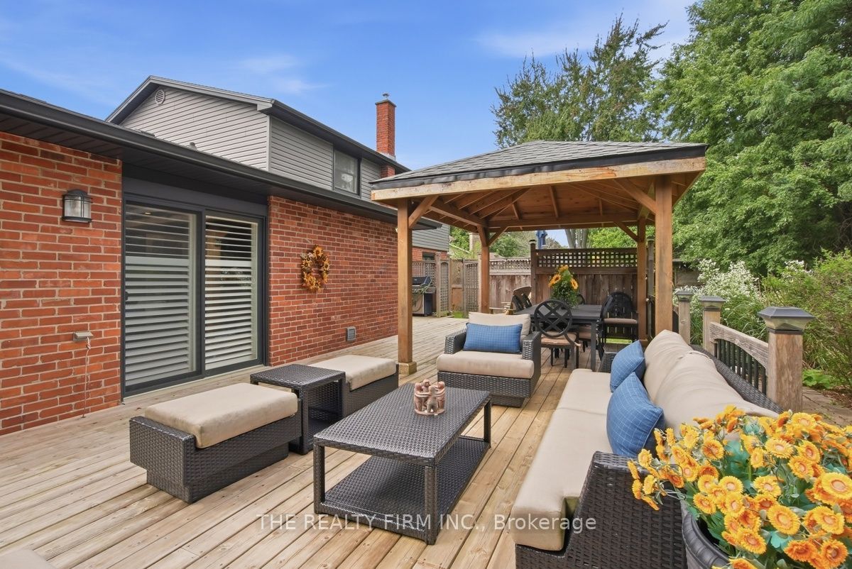 40 Leland Place Property Photo 33