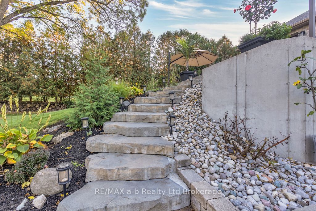 9442 Richmond Road Property Photo 36