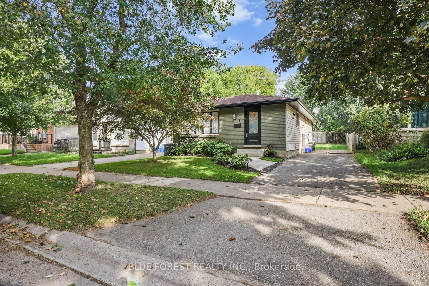38 Stroud Crescent