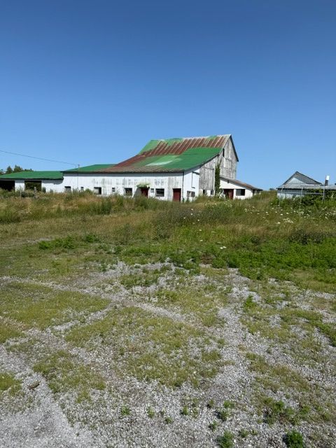 381 Squire Road Property Photo 2