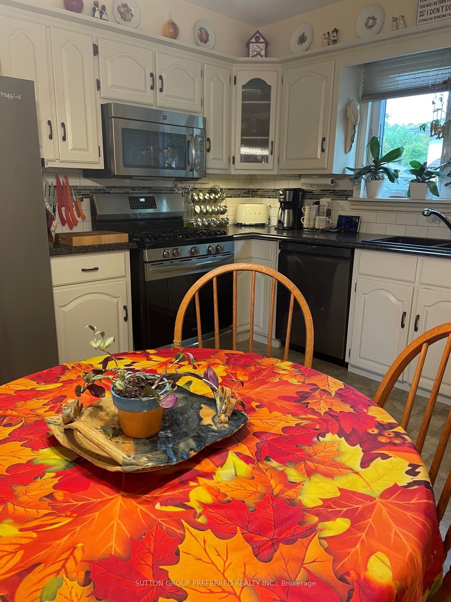 20 Cedarwoods Crescent Property Photo 8