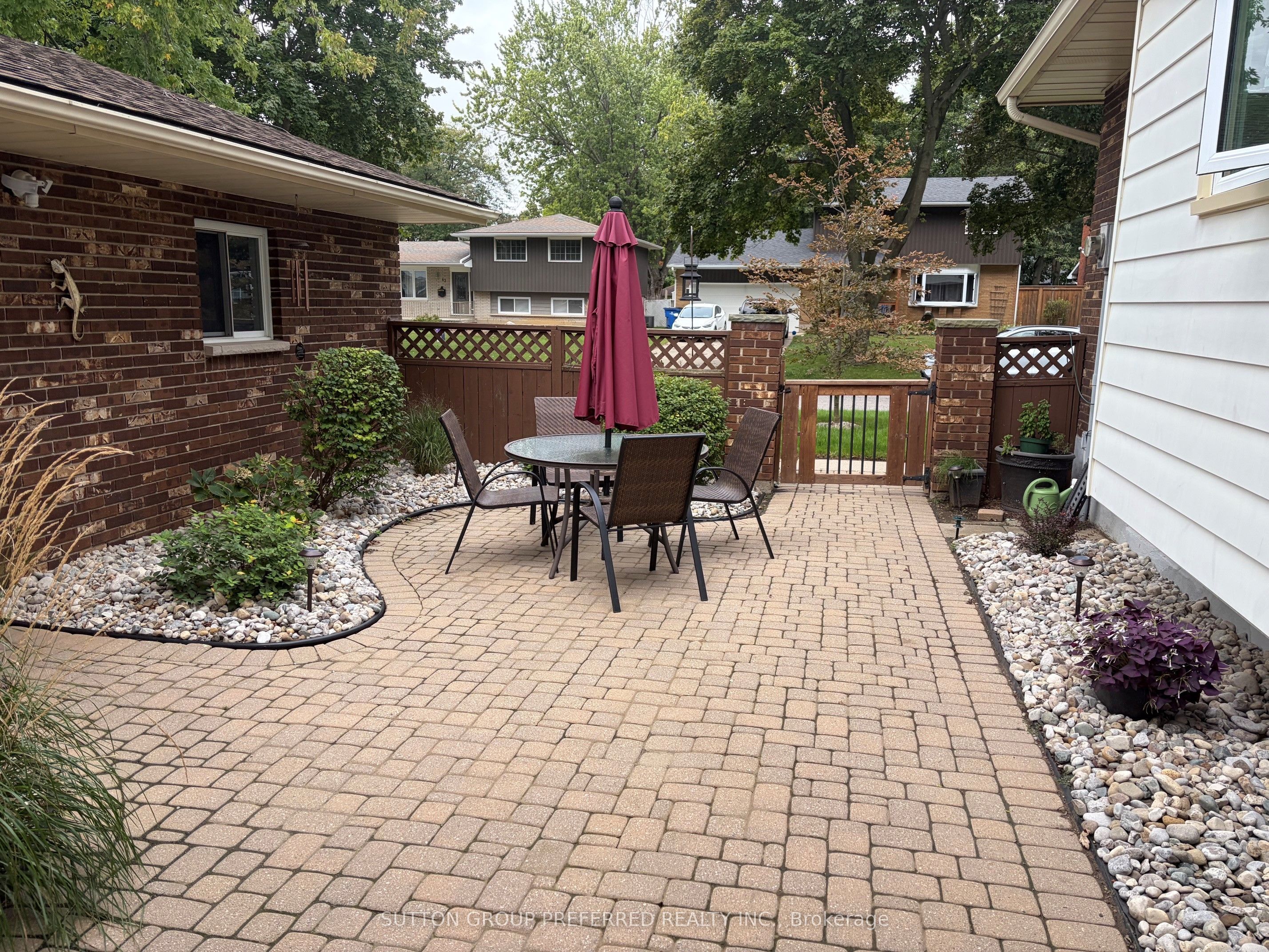 20 Cedarwoods Crescent Property Photo 29