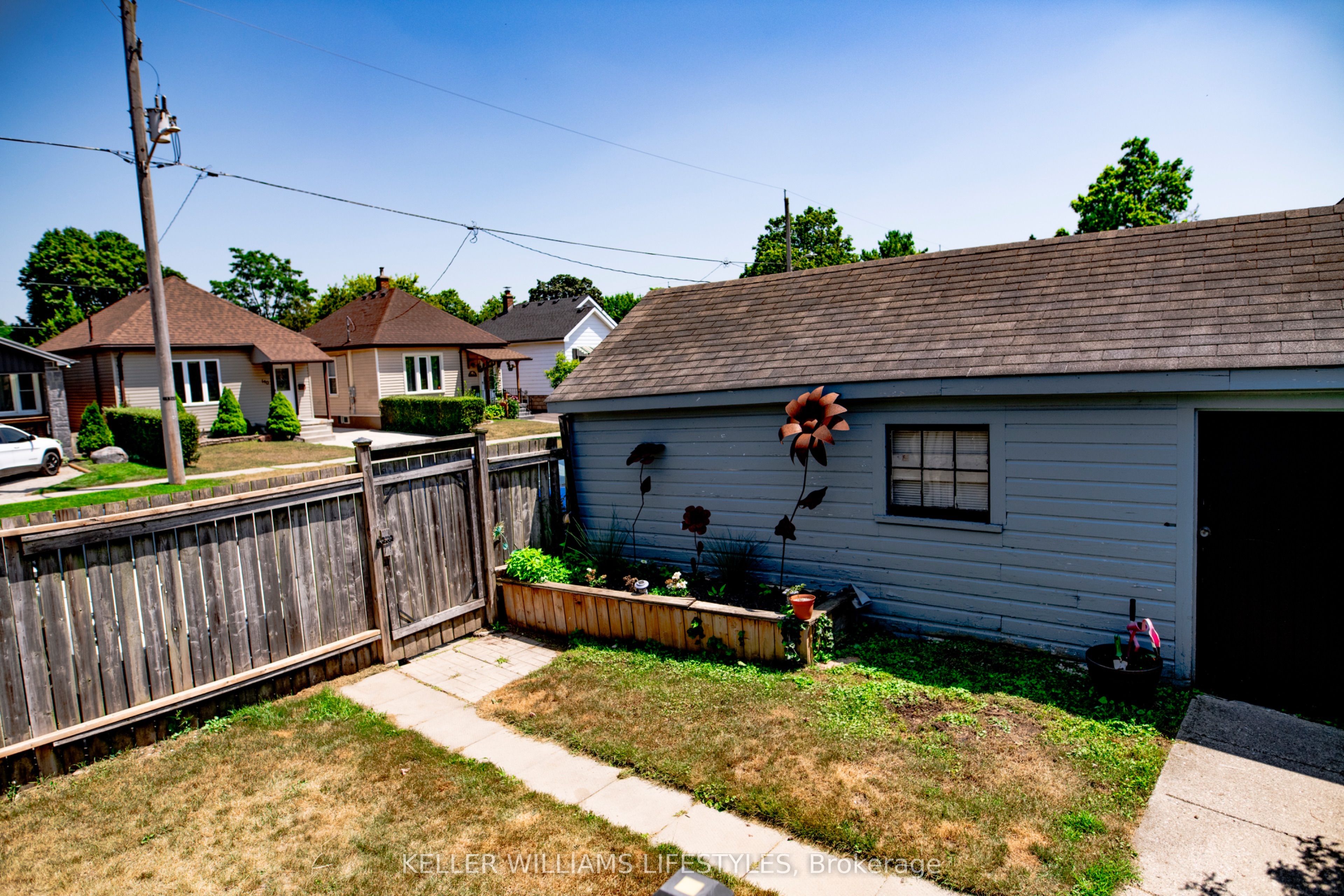 93 Homan Street Property Photo 23