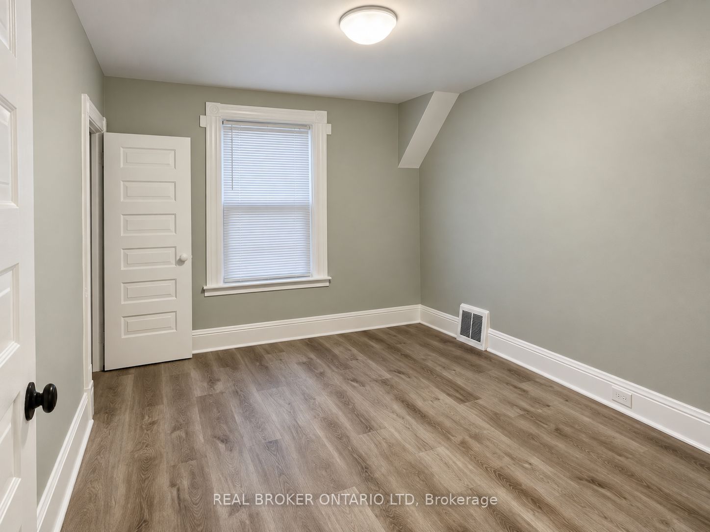 31 Myrtle Street Property Photo 11