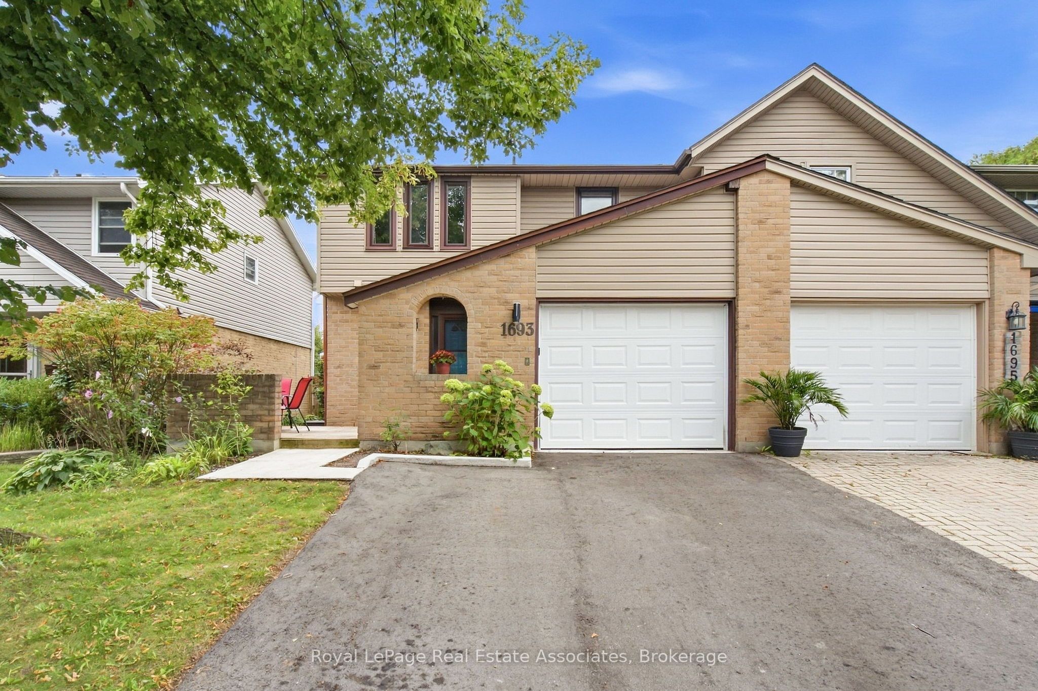 1693 Attawandaron Road Property Photo 2