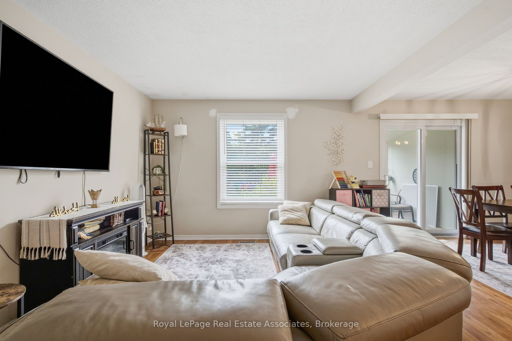 1693 Attawandaron Road Property Photo 9