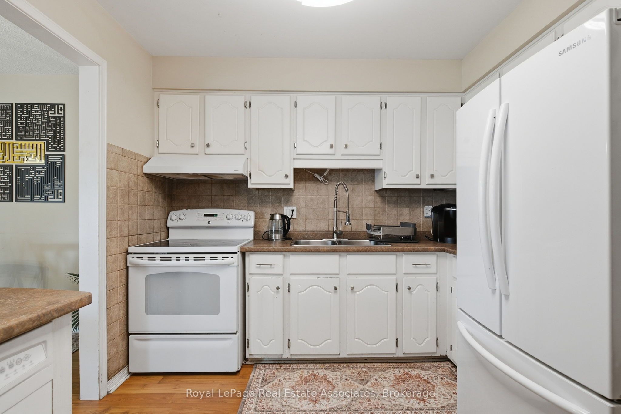 1693 Attawandaron Road Property Photo 14