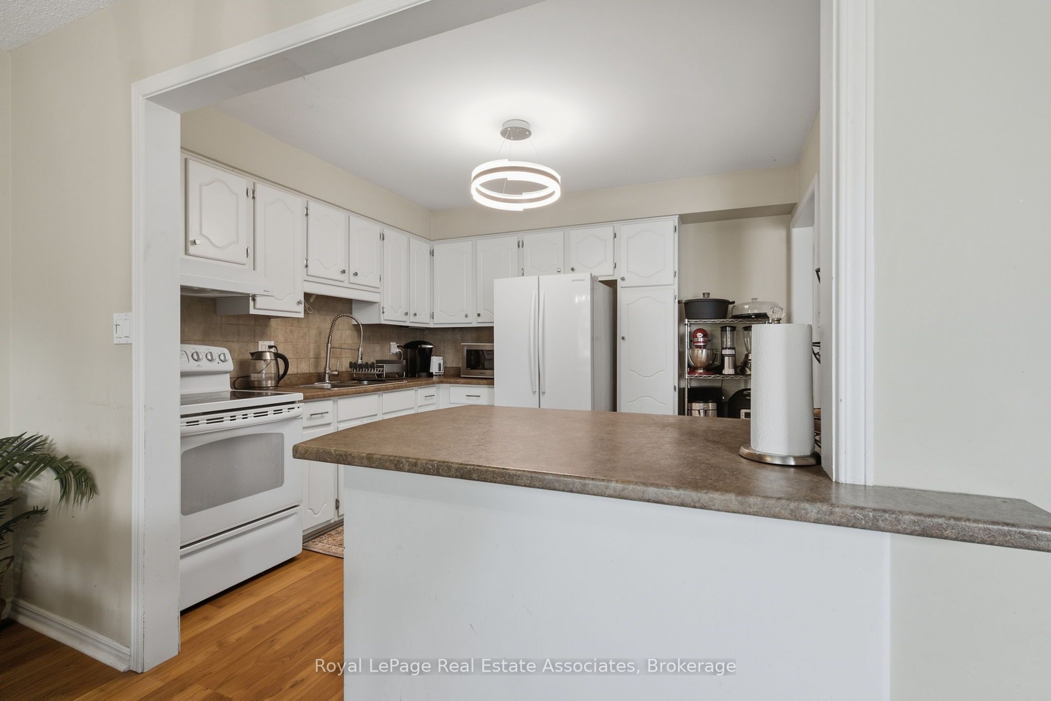 1693 Attawandaron Road Property Photo 19