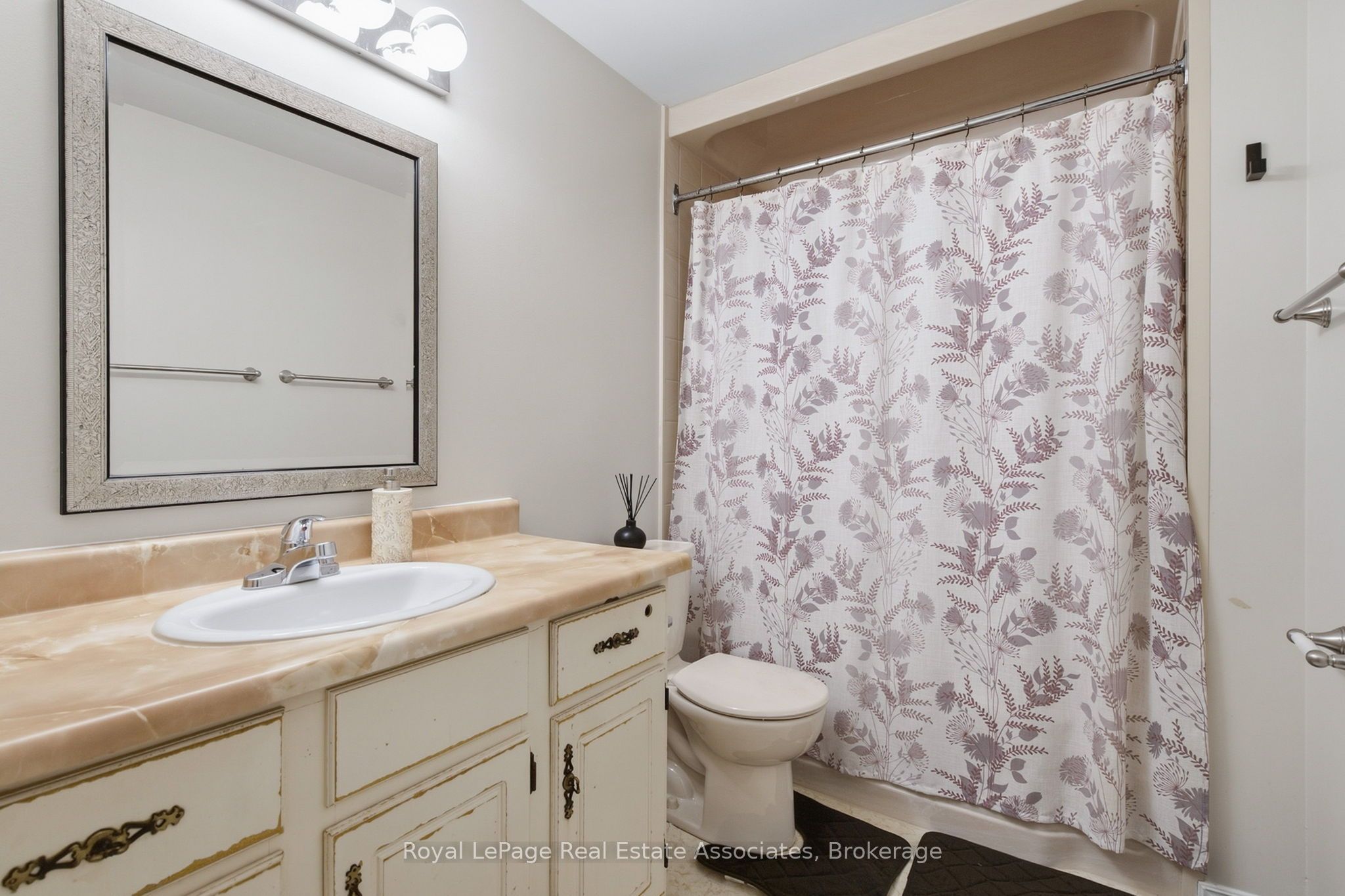 1693 Attawandaron Road Property Photo 28