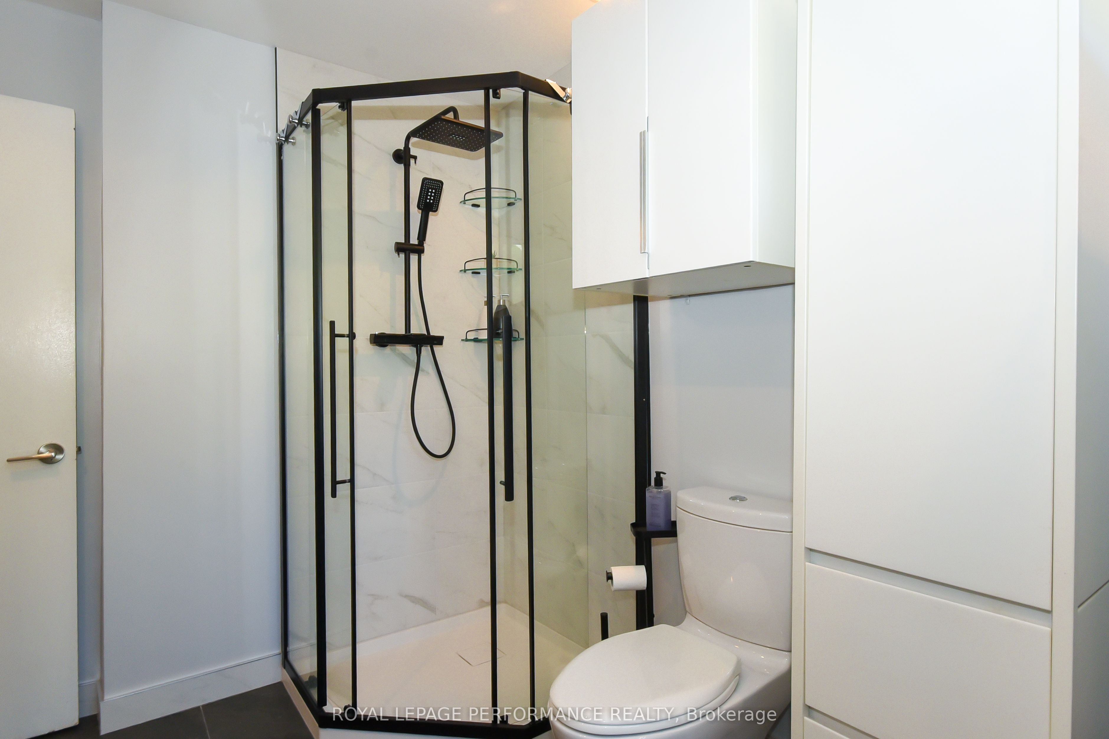 1554 Chomley Crescent Property Photo 29