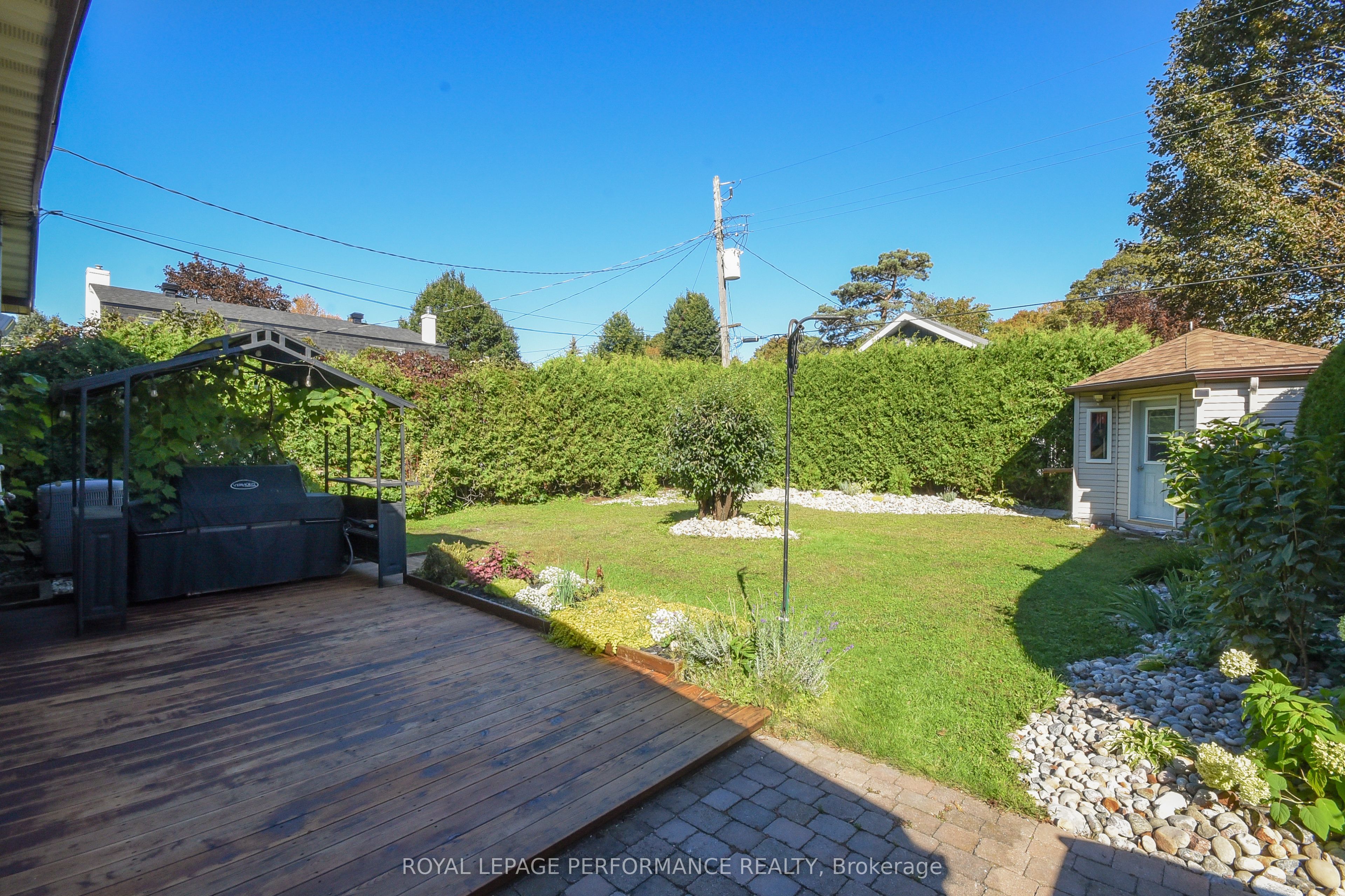 1554 Chomley Crescent Property Photo 31