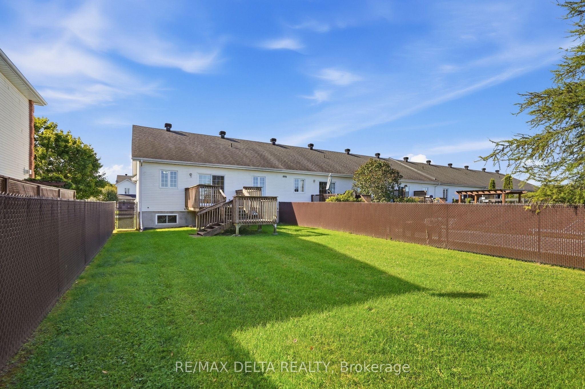851 Nelson Street W Property Photo 3
