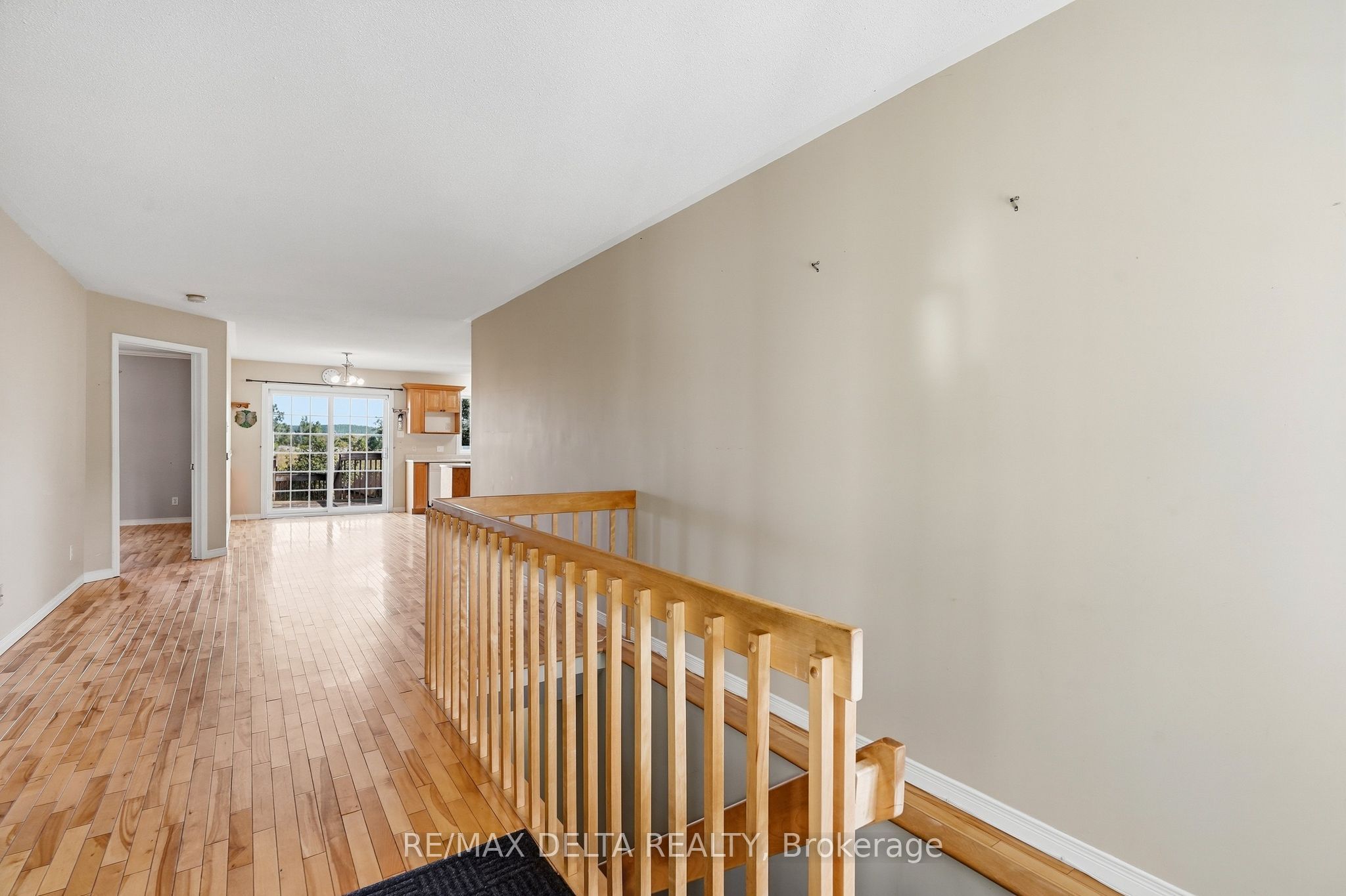 851 Nelson Street W Property Photo 6