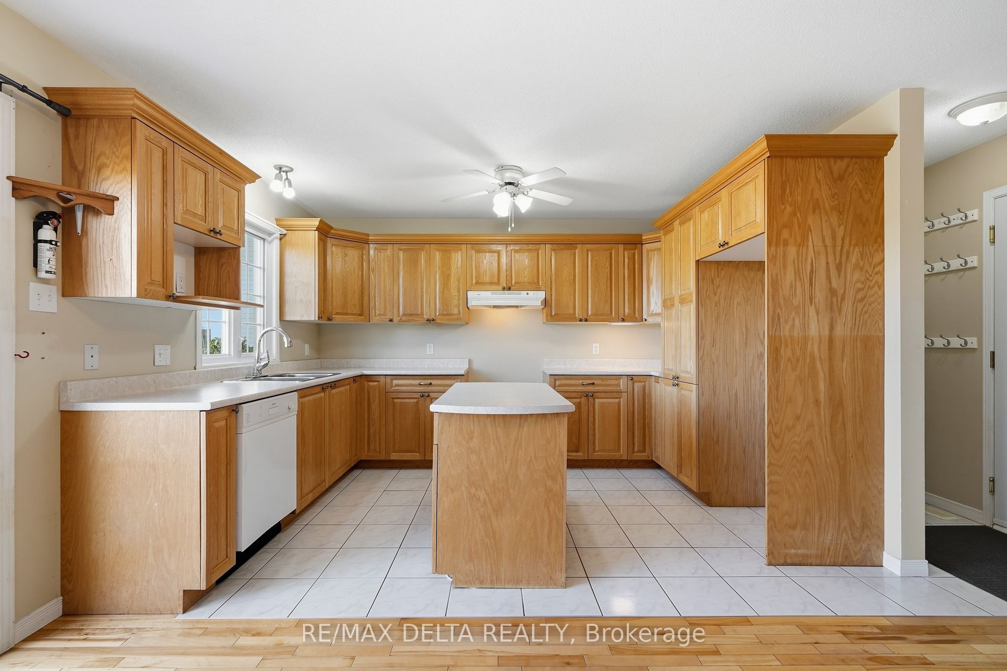 851 Nelson Street W Property Photo 10