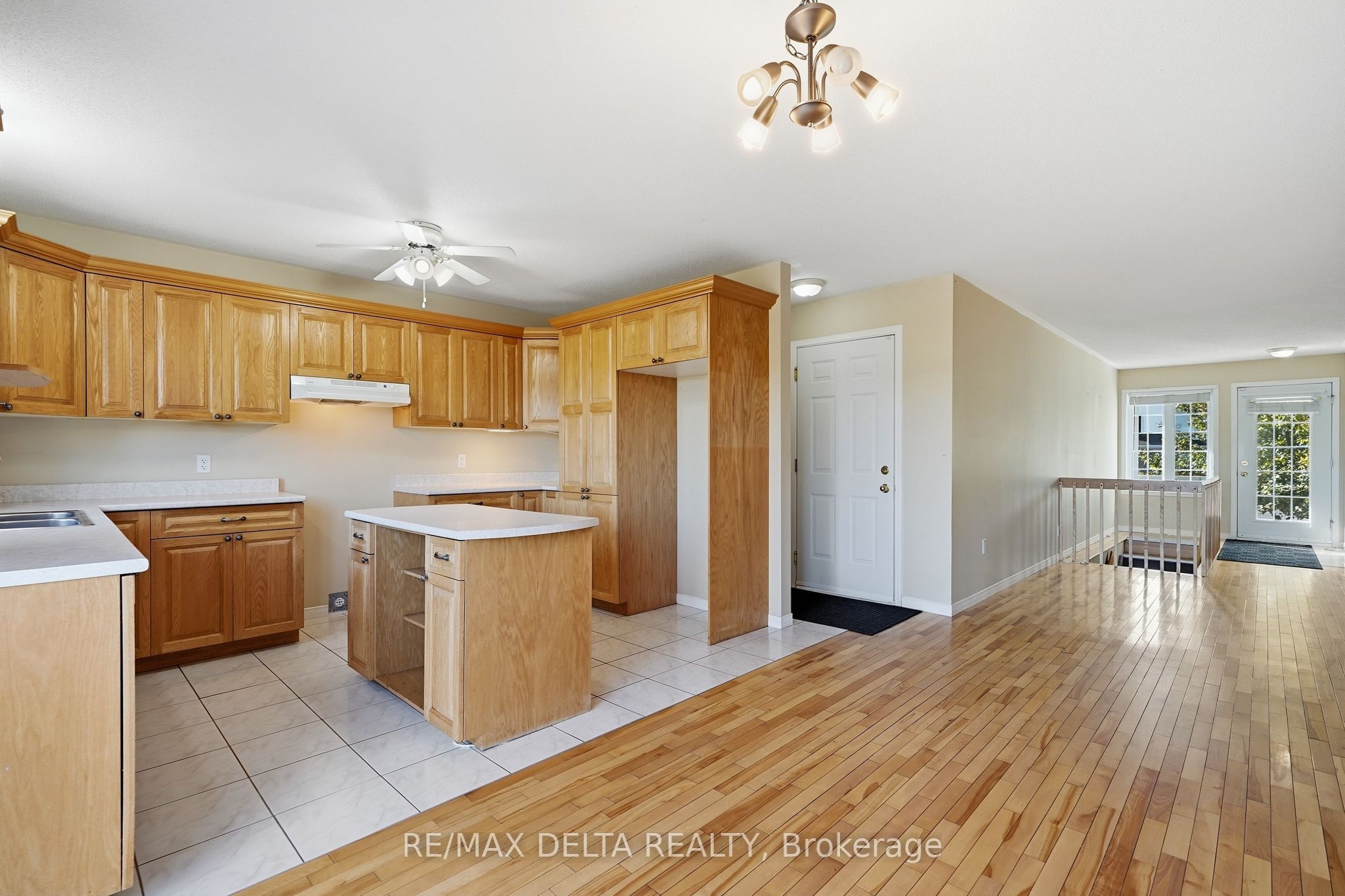 851 Nelson Street W Property Photo 12