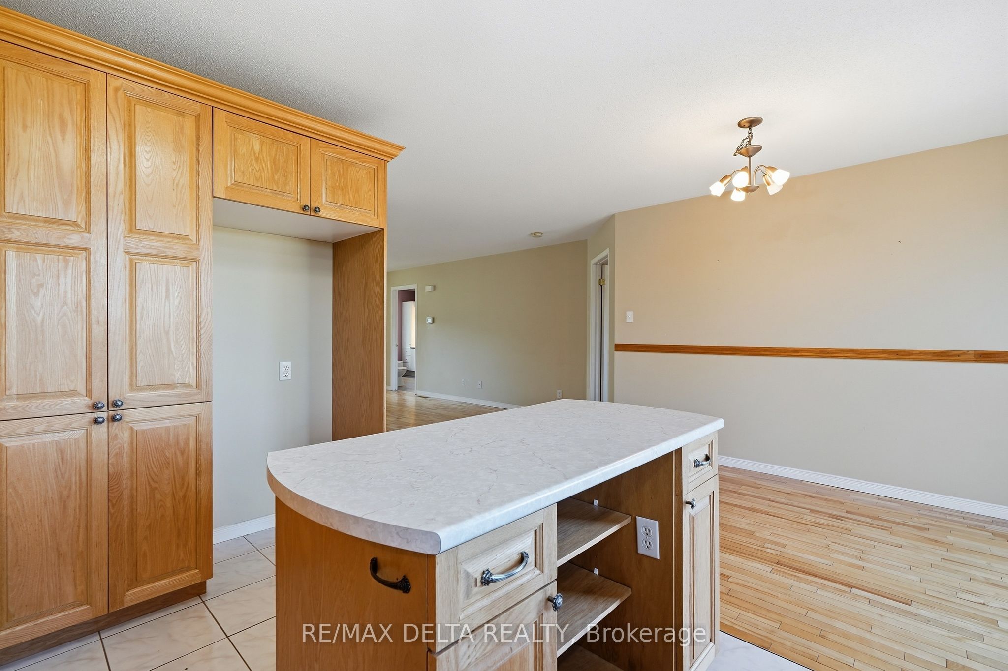 851 Nelson Street W Property Photo 14