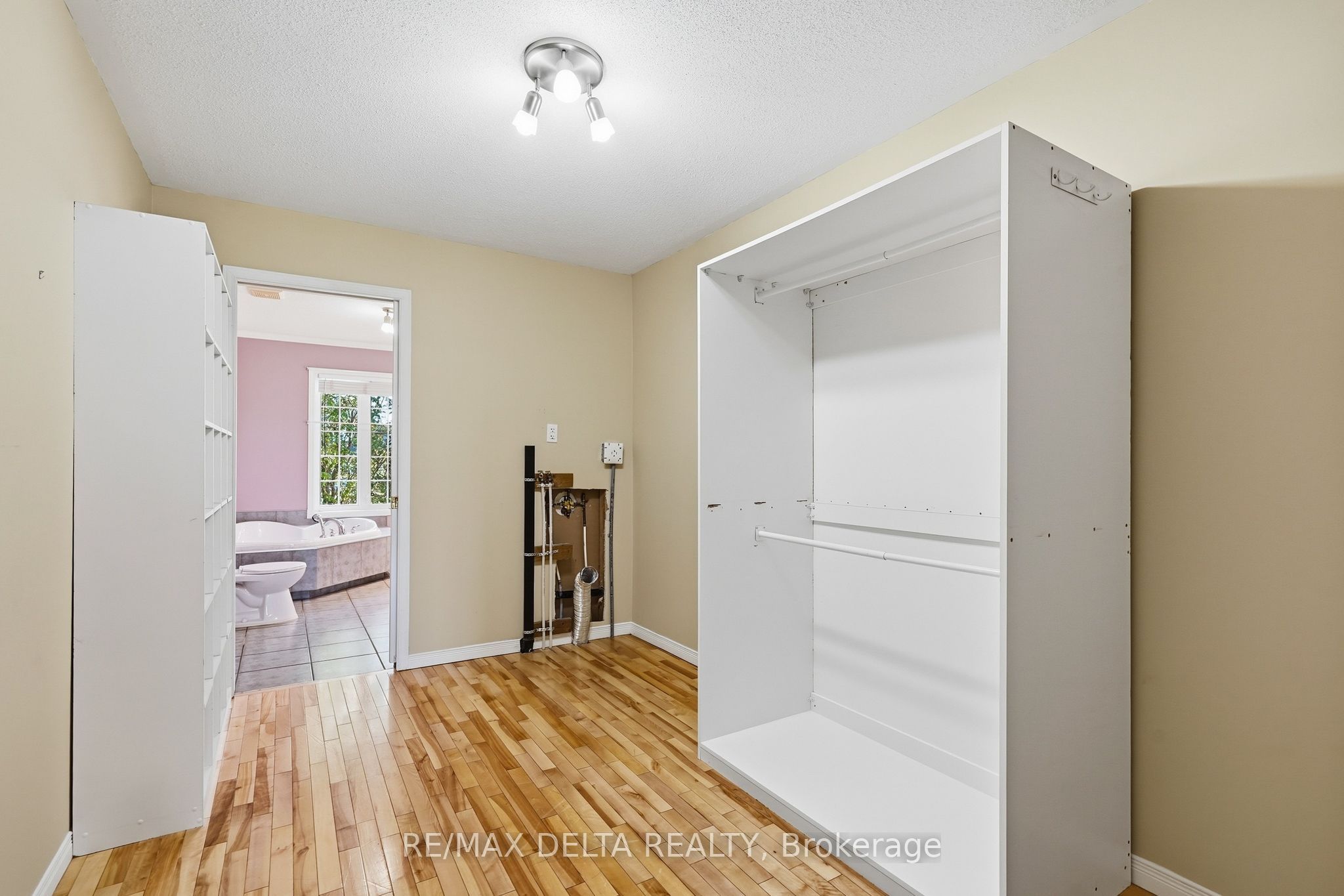 851 Nelson Street W Property Photo 19