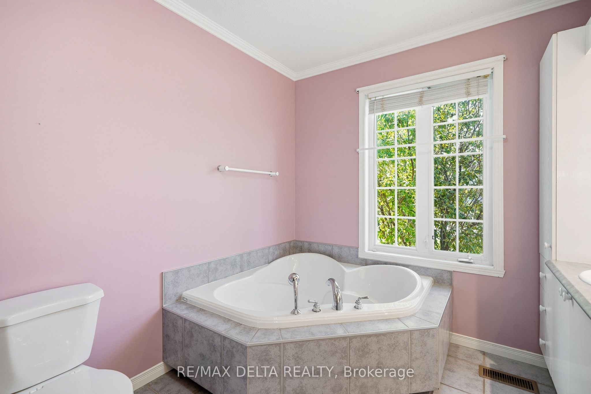 851 Nelson Street W Property Photo 21