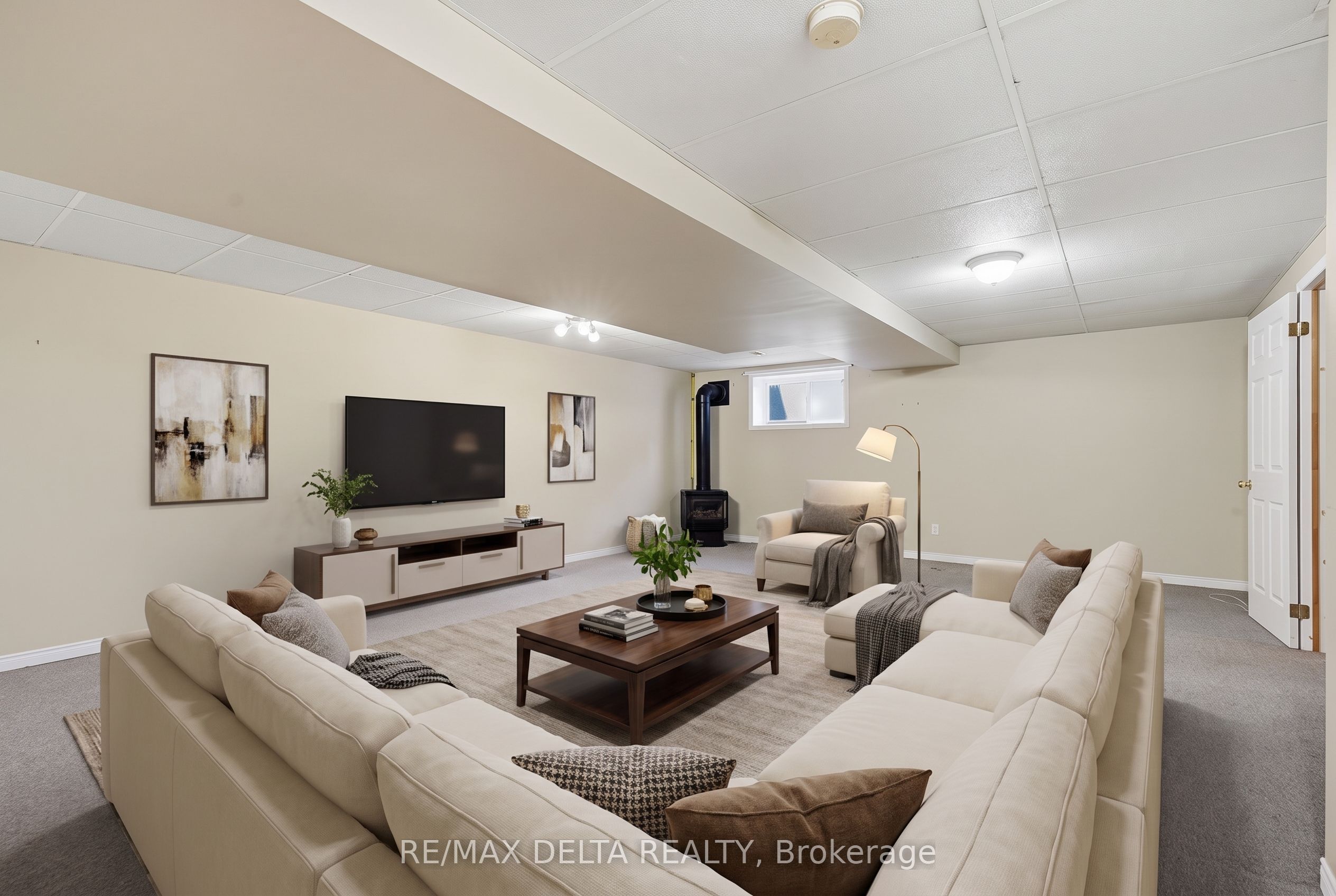 851 Nelson Street W Property Photo 23