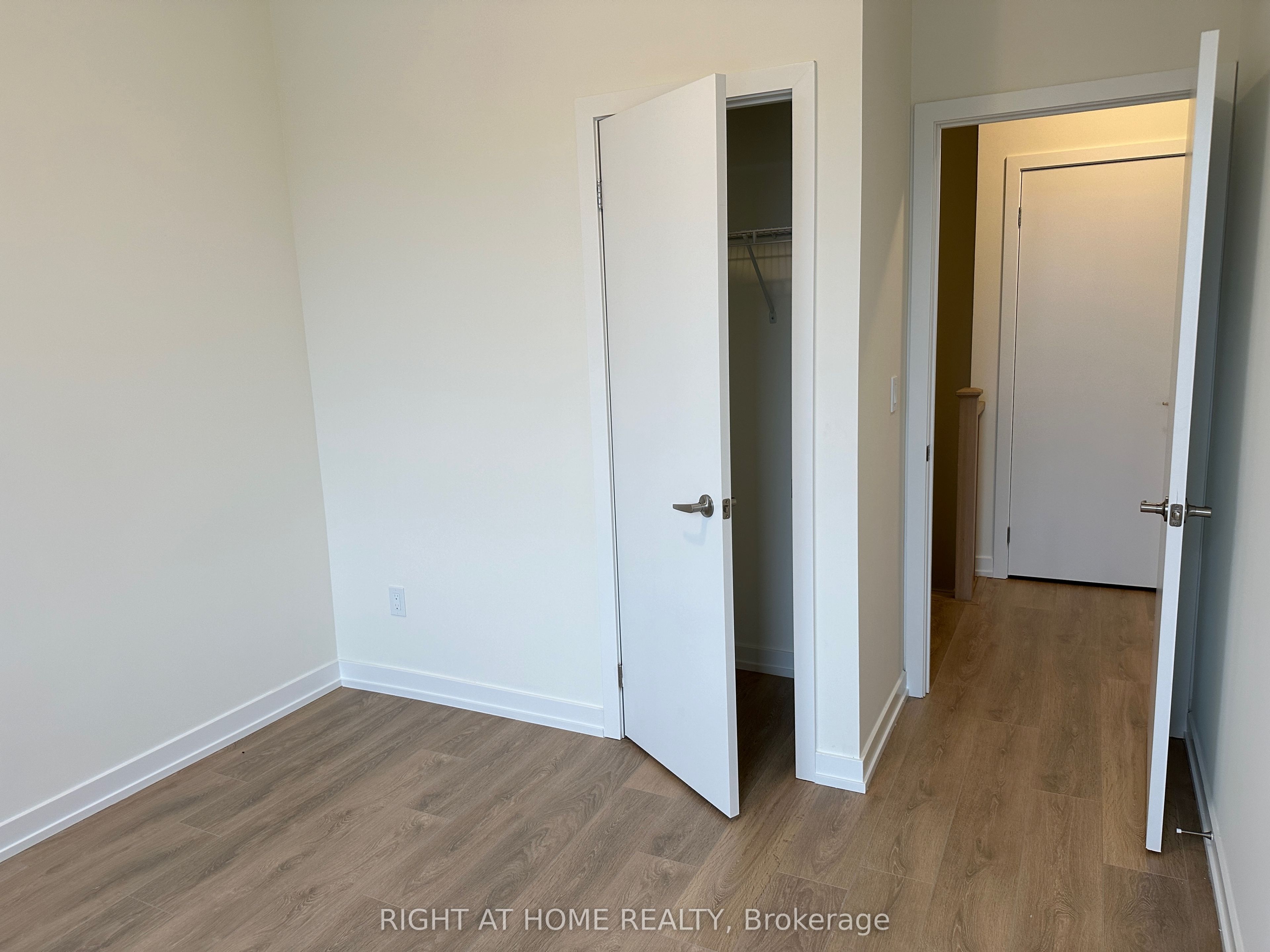 160 Densmore Road 1204 Property Photo 18