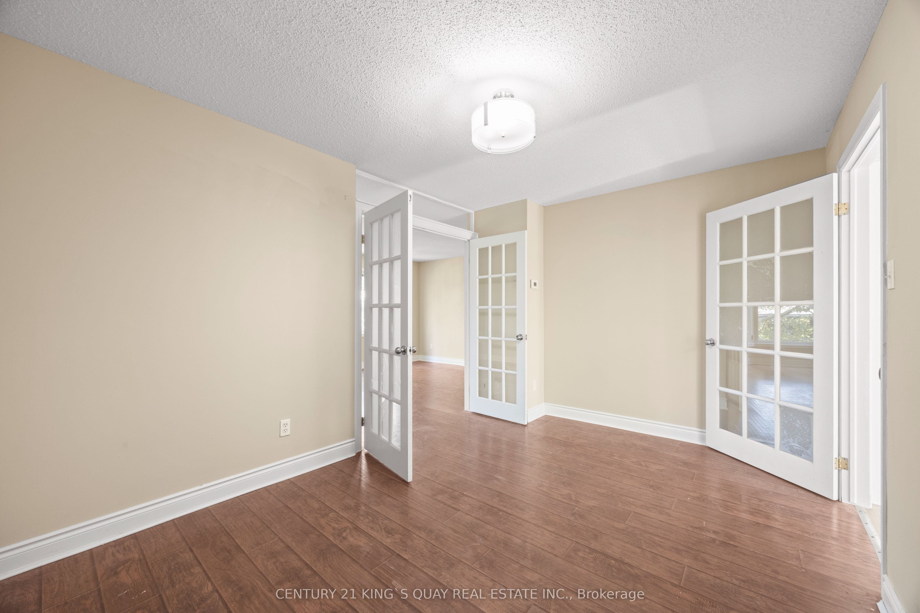 1548 Richmond Street 31 Property Photo 16