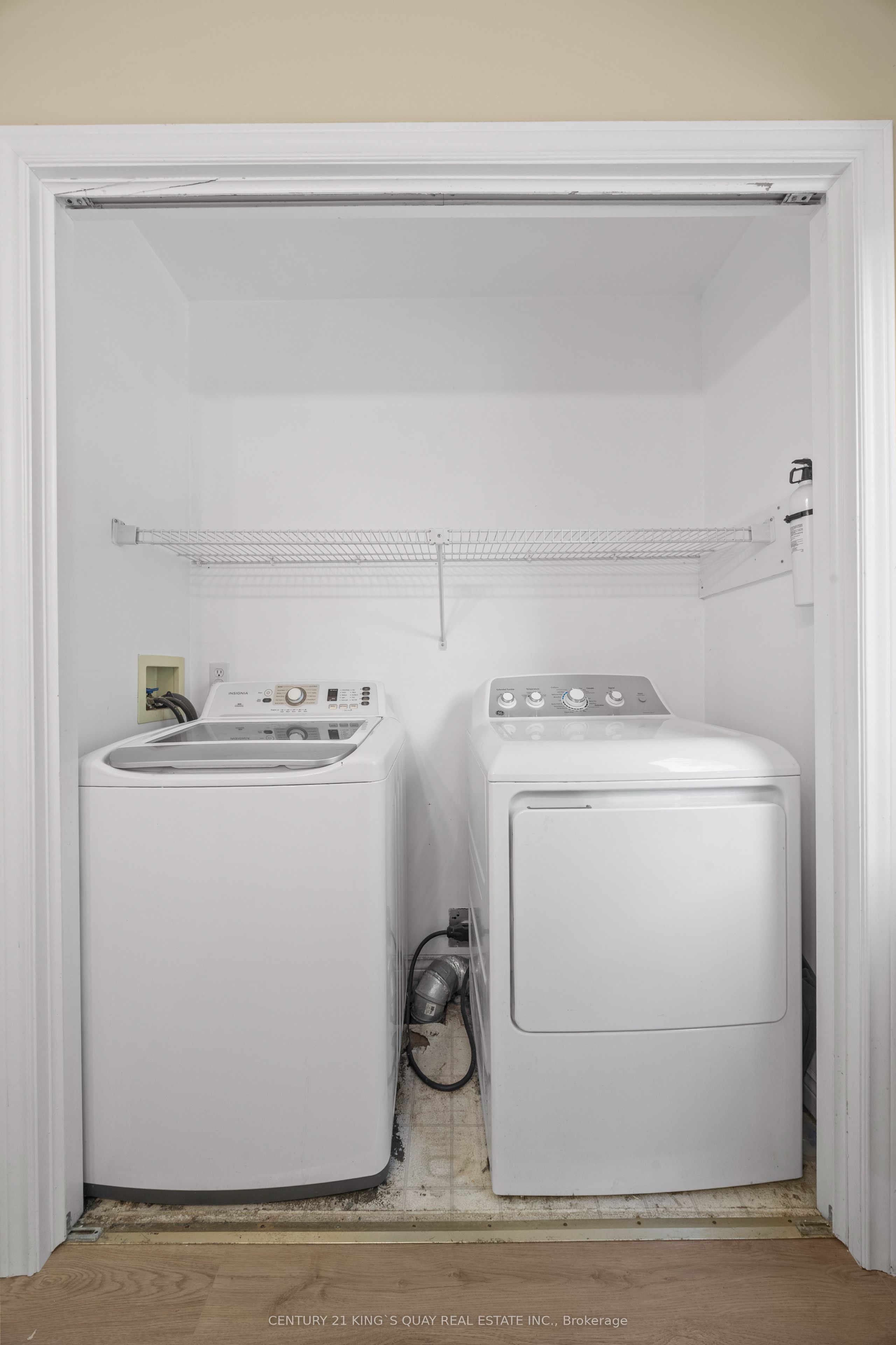 1548 Richmond Street 31 Property Photo 22
