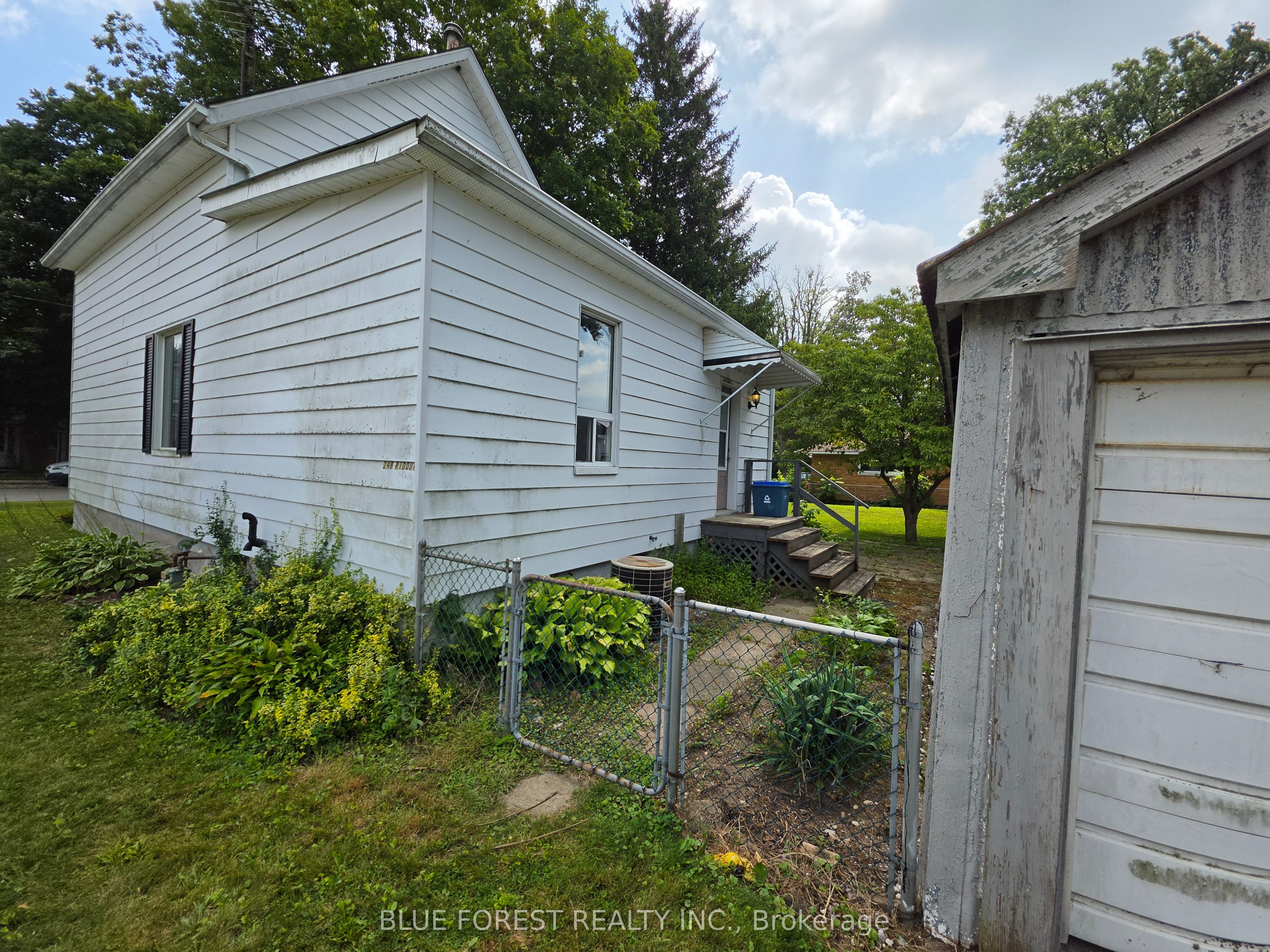 248 Ridout Street Property Photo 6