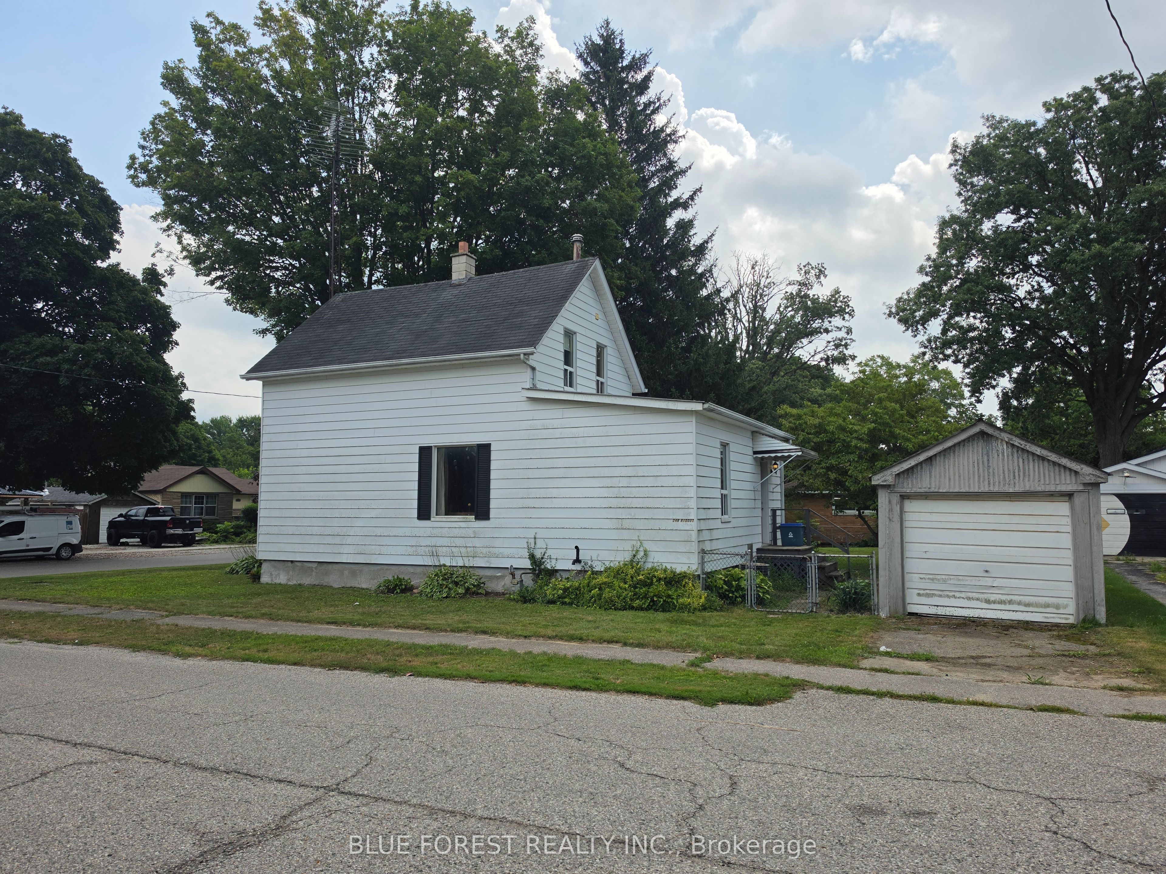 248 Ridout Street Property Photo 7