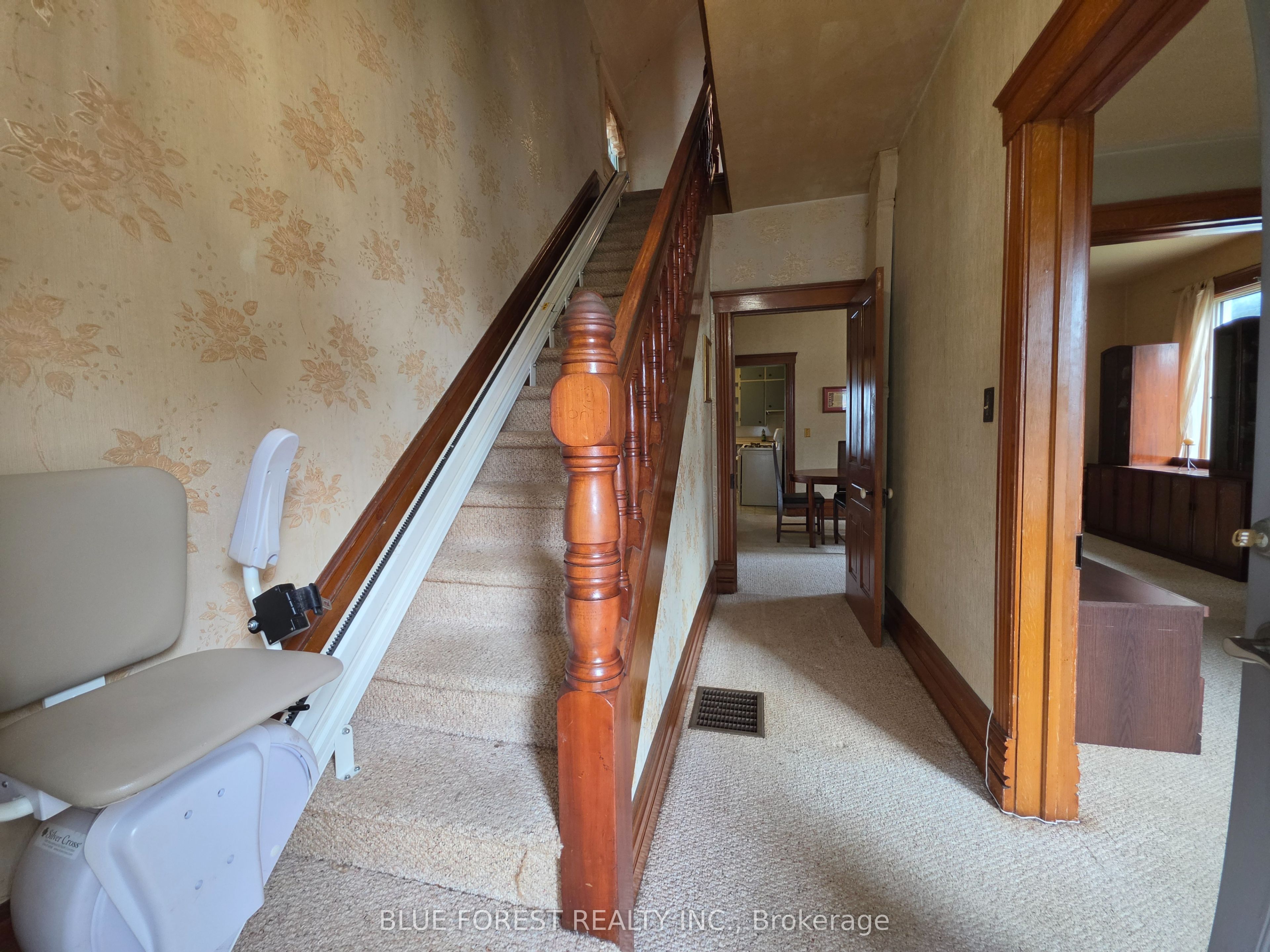 248 Ridout Street Property Photo 11
