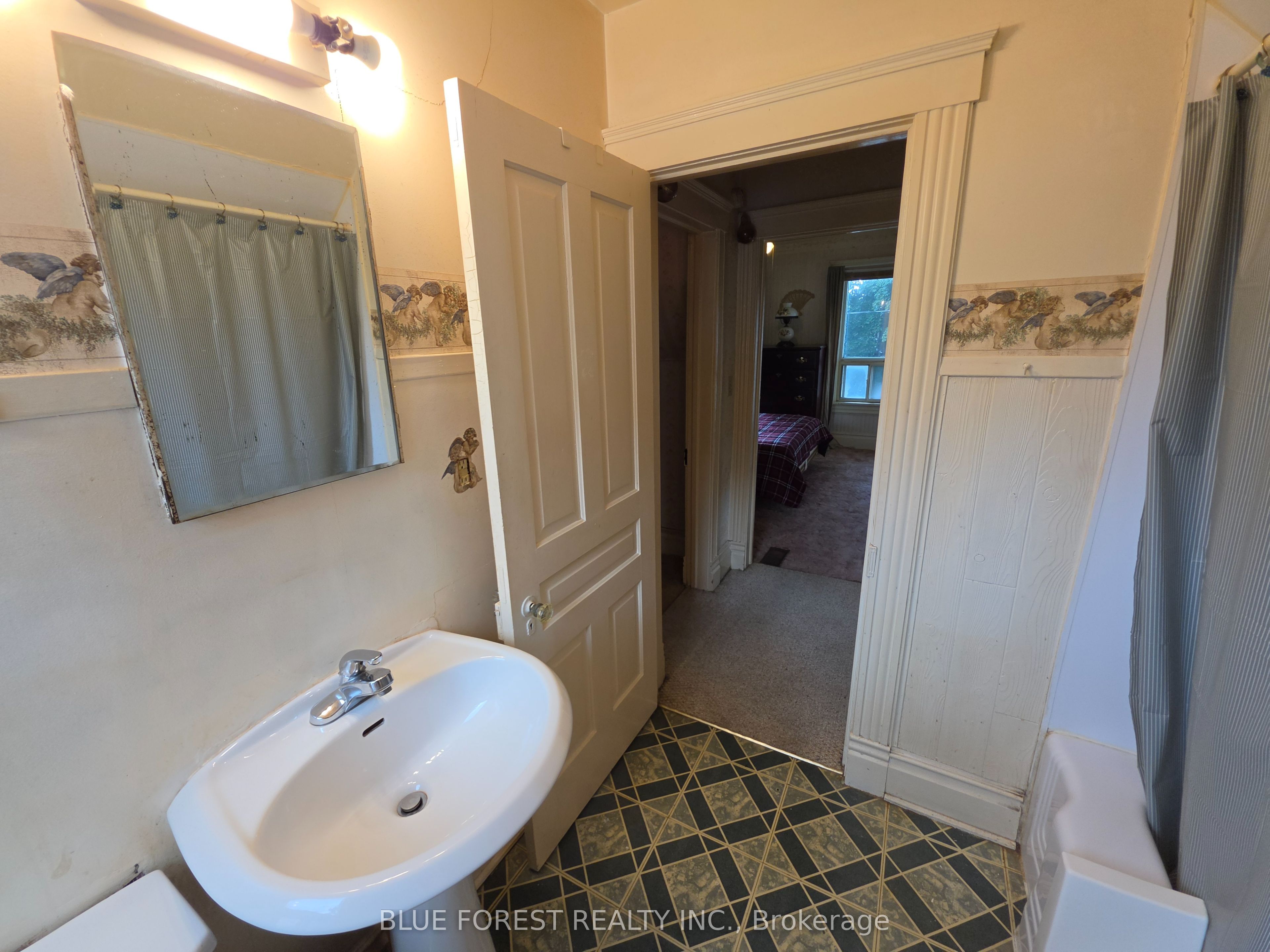 248 Ridout Street Property Photo 26