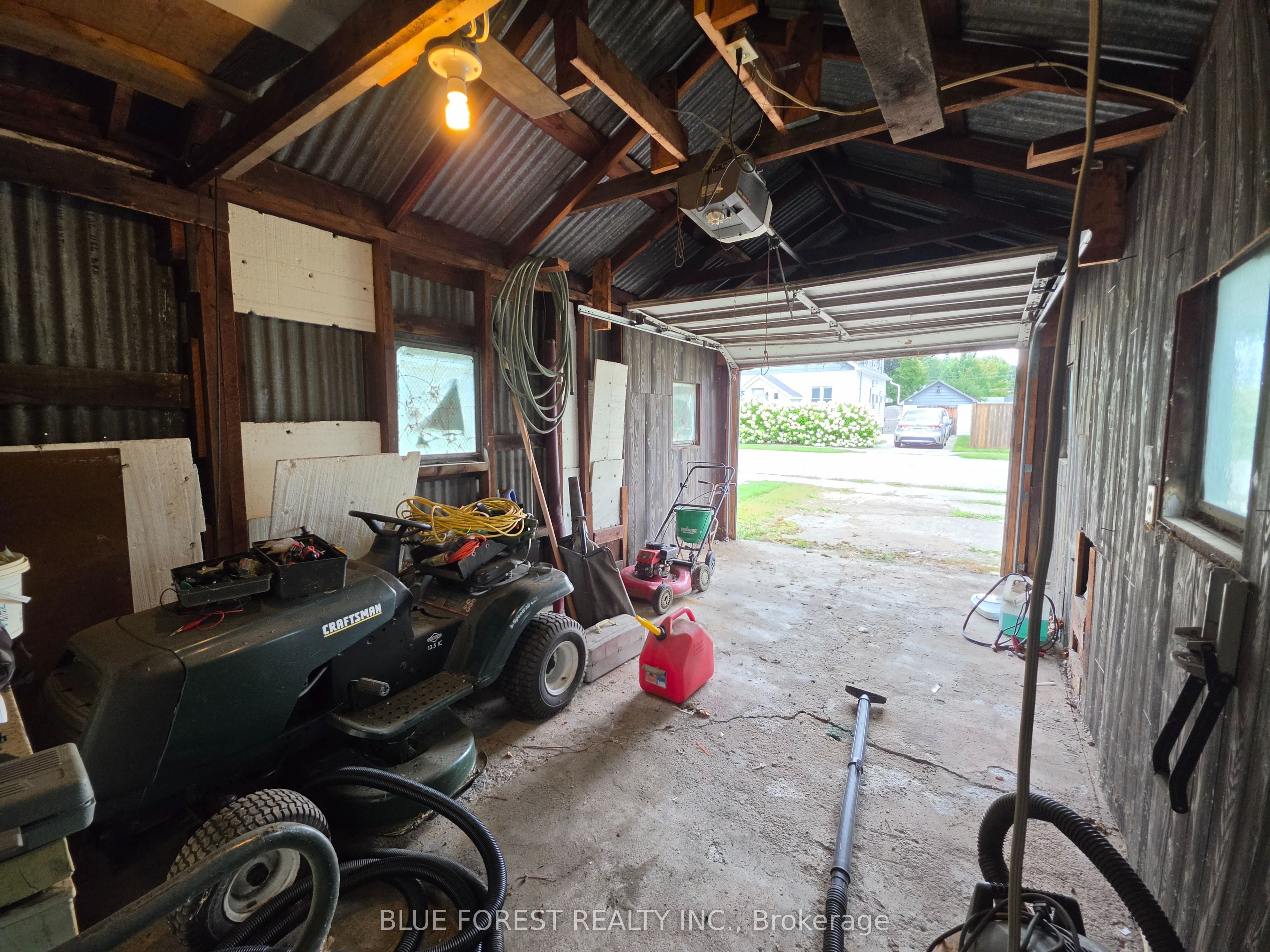 248 Ridout Street Property Photo 34