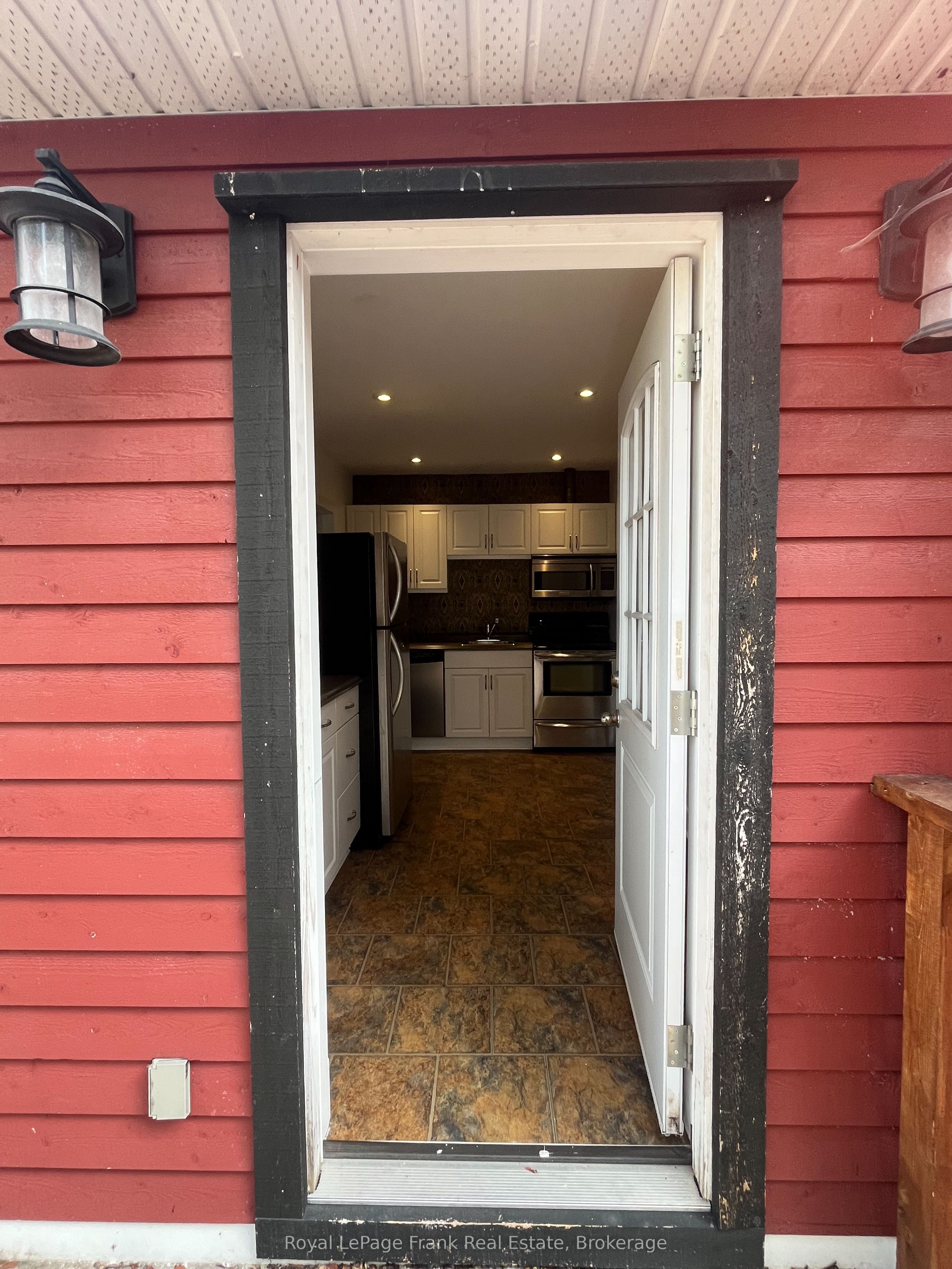 210 Mcdonnel Street Property Photo 17