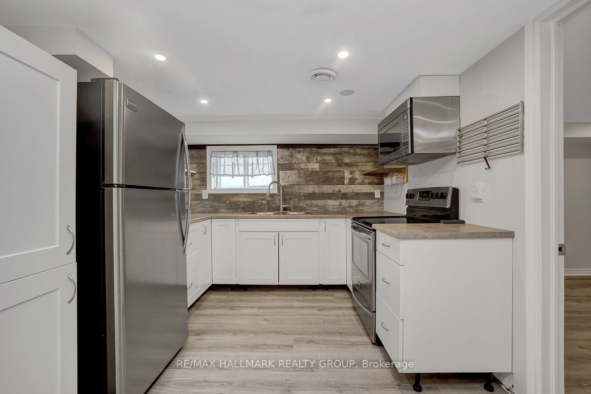 139 Carillon Street 1 Property Photo 2