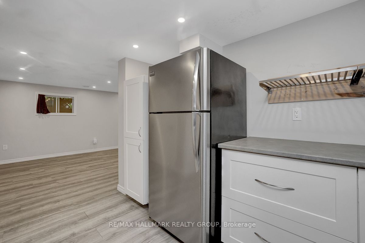 139 Carillon Street 1 Property Photo 7
