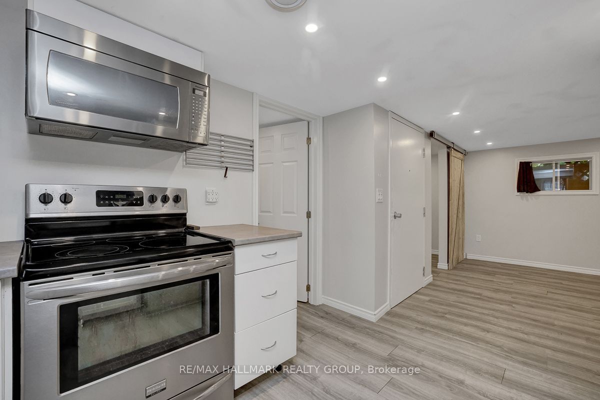 139 Carillon Street 1 Property Photo 8