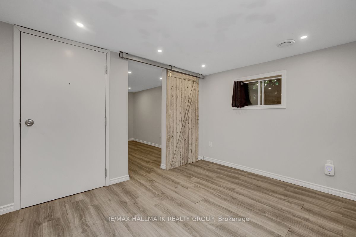 139 Carillon Street 1 Property Photo 9