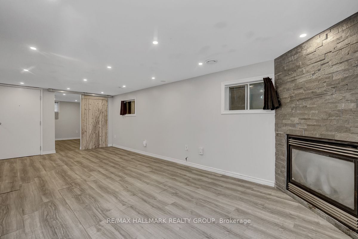139 Carillon Street 1 Property Photo 10