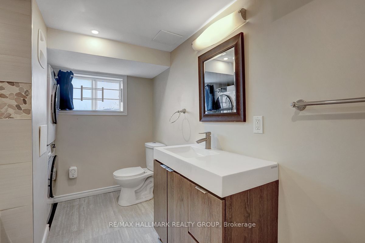 139 Carillon Street 1 Property Photo 16