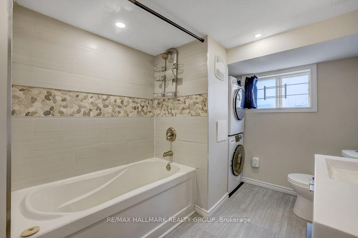 139 Carillon Street 1 Property Photo 17