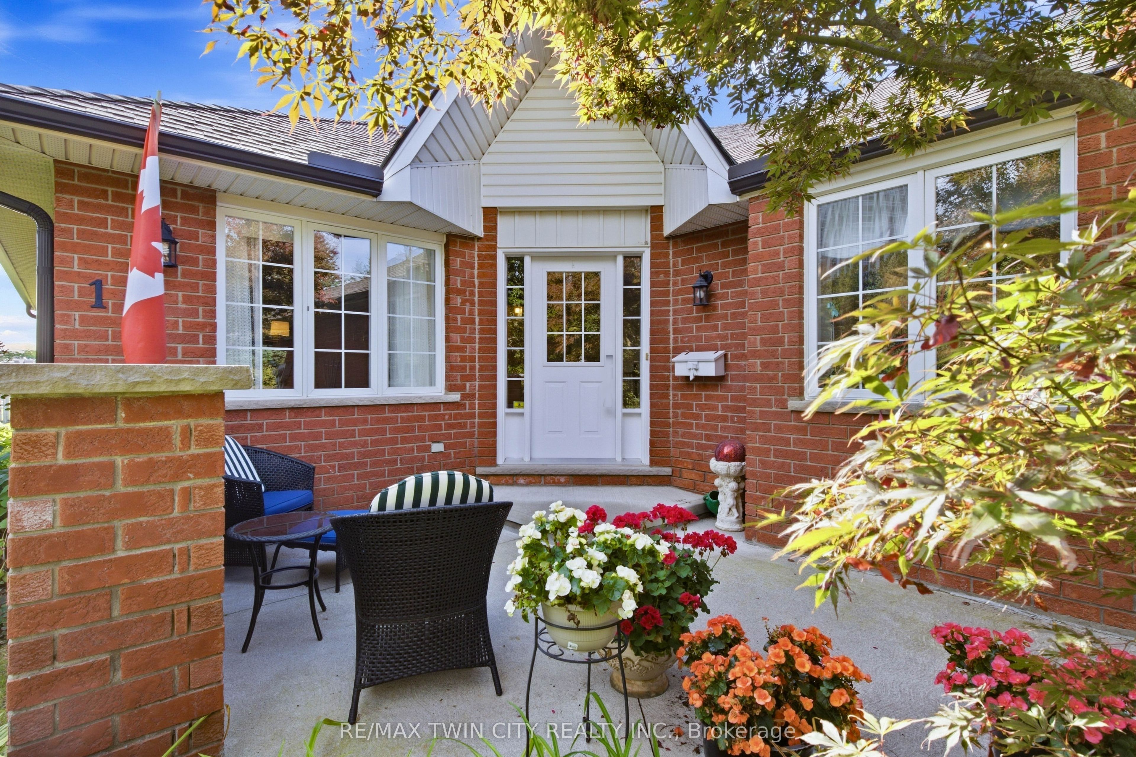10 Isherwood Avenue 1 Property Photo 1