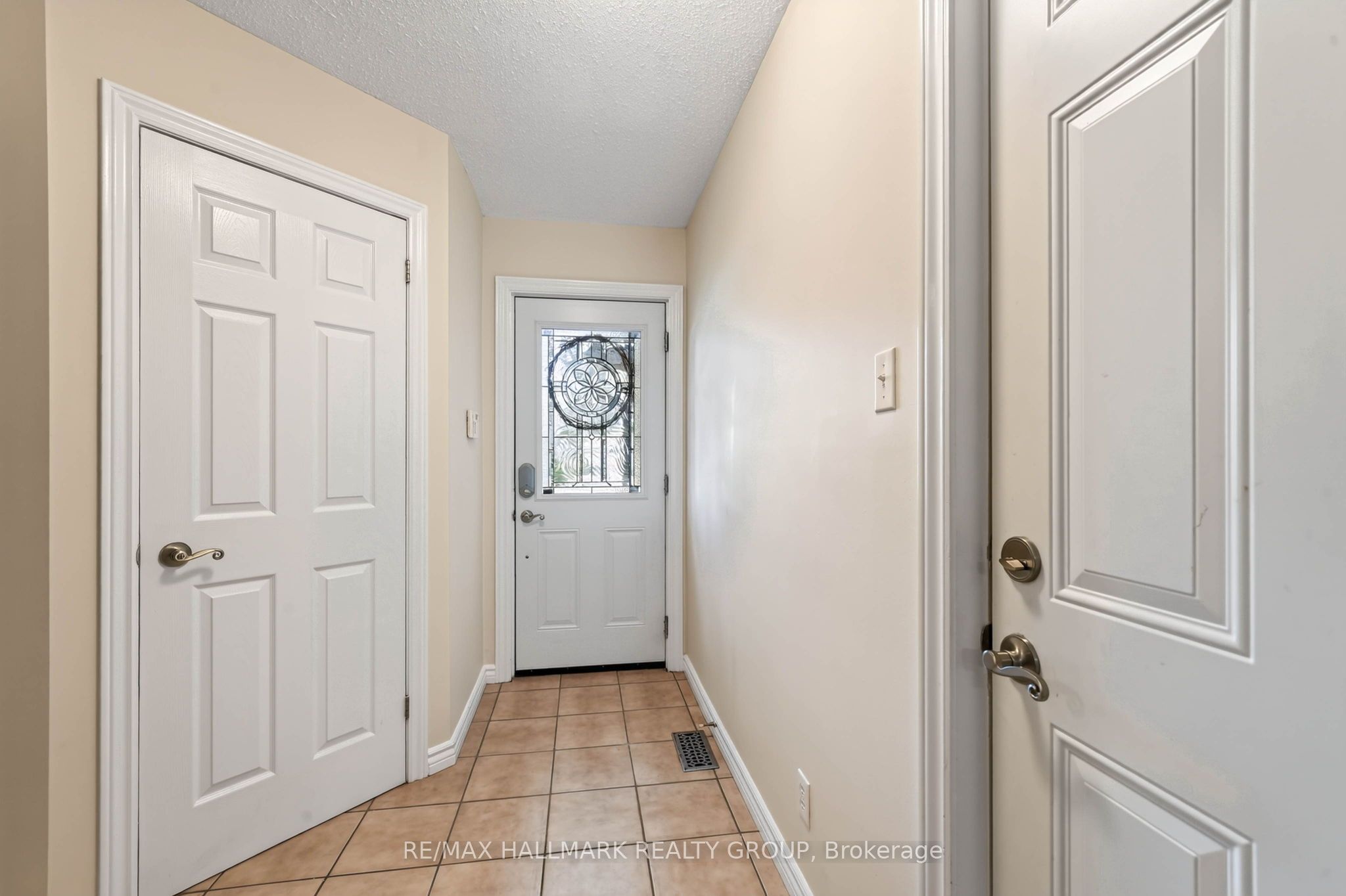 385 Princess Louise Drive Property Photo 13