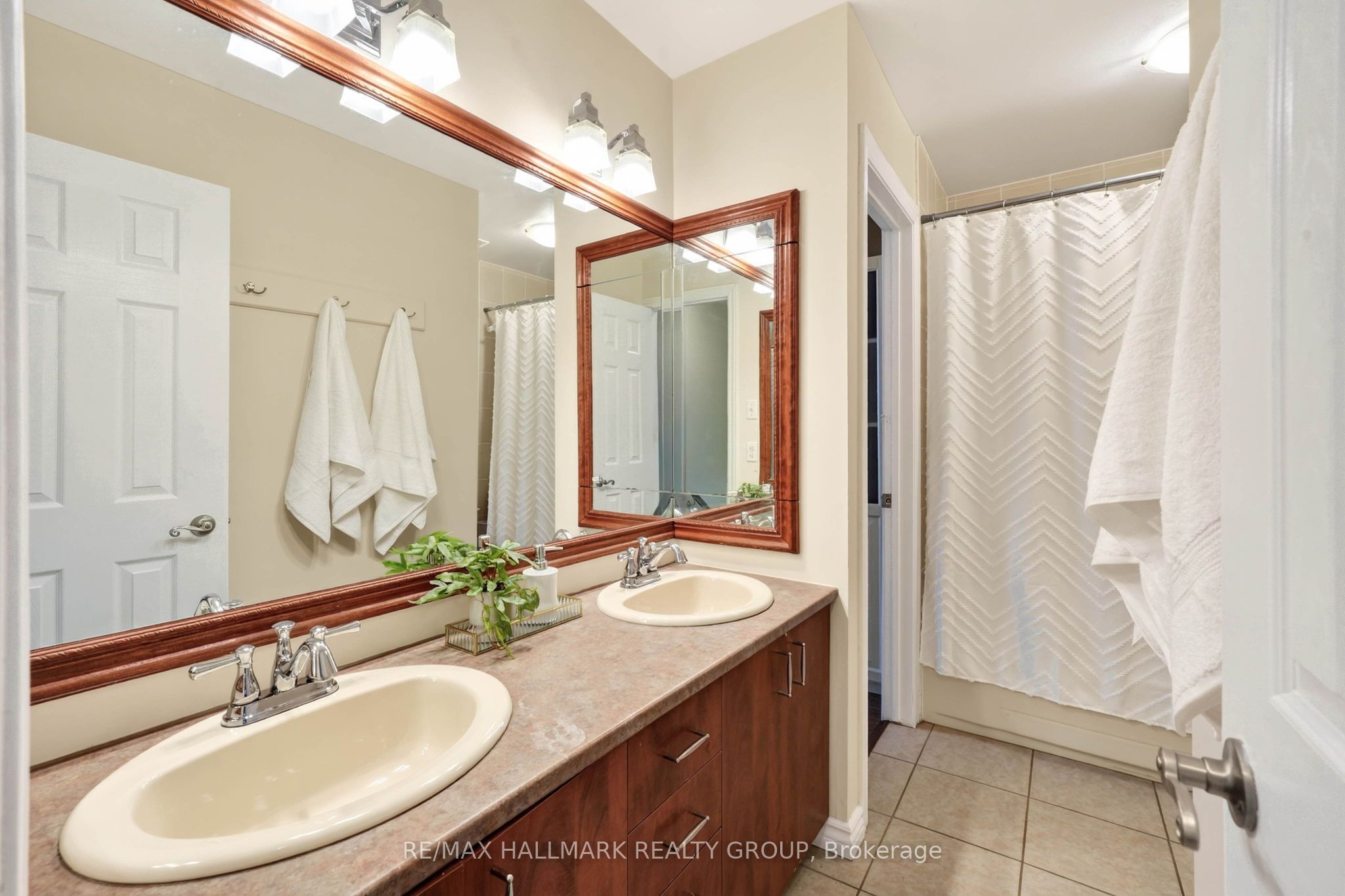 385 Princess Louise Drive Property Photo 20