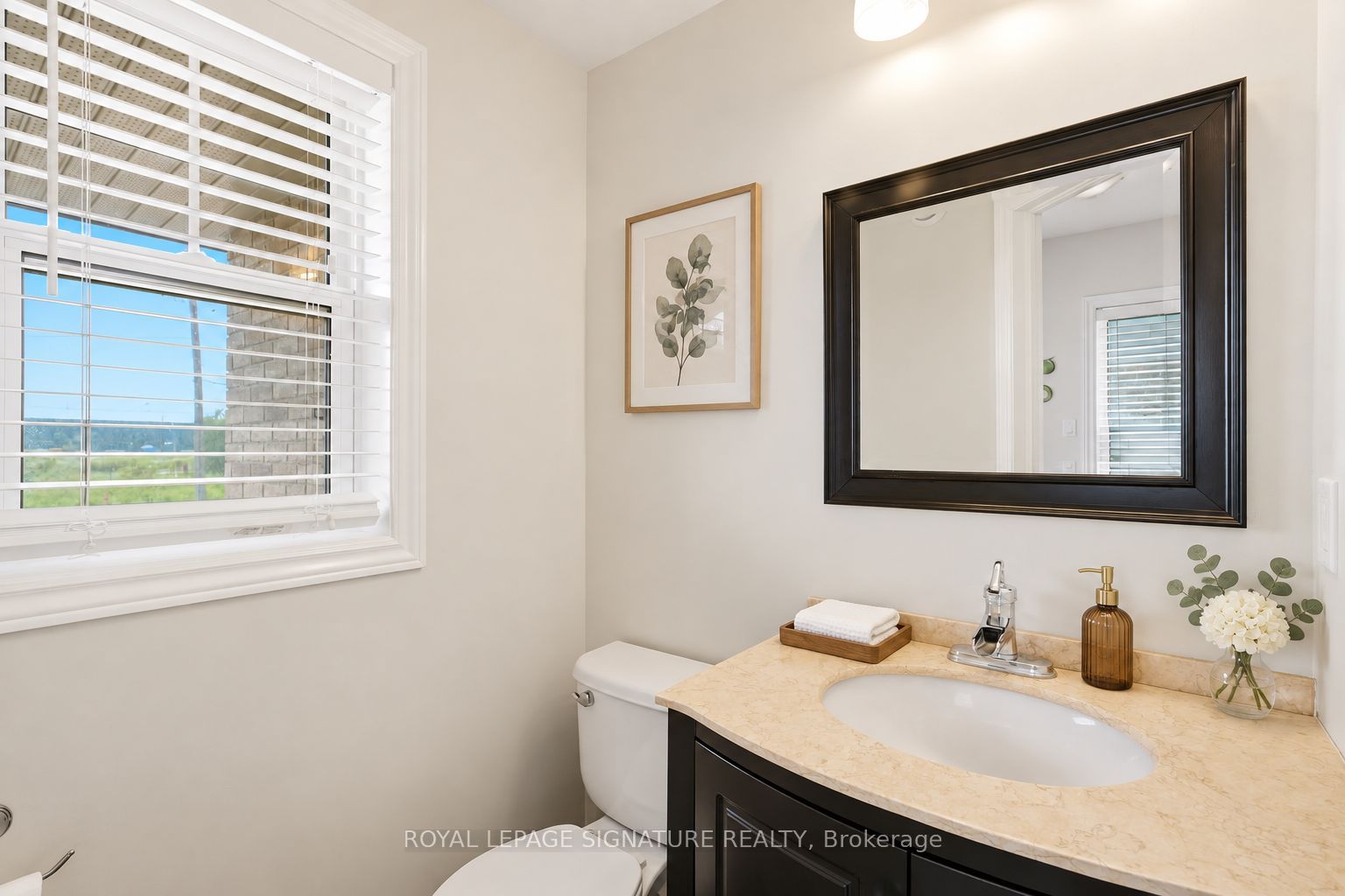 517 Victoria Street Property Photo 6