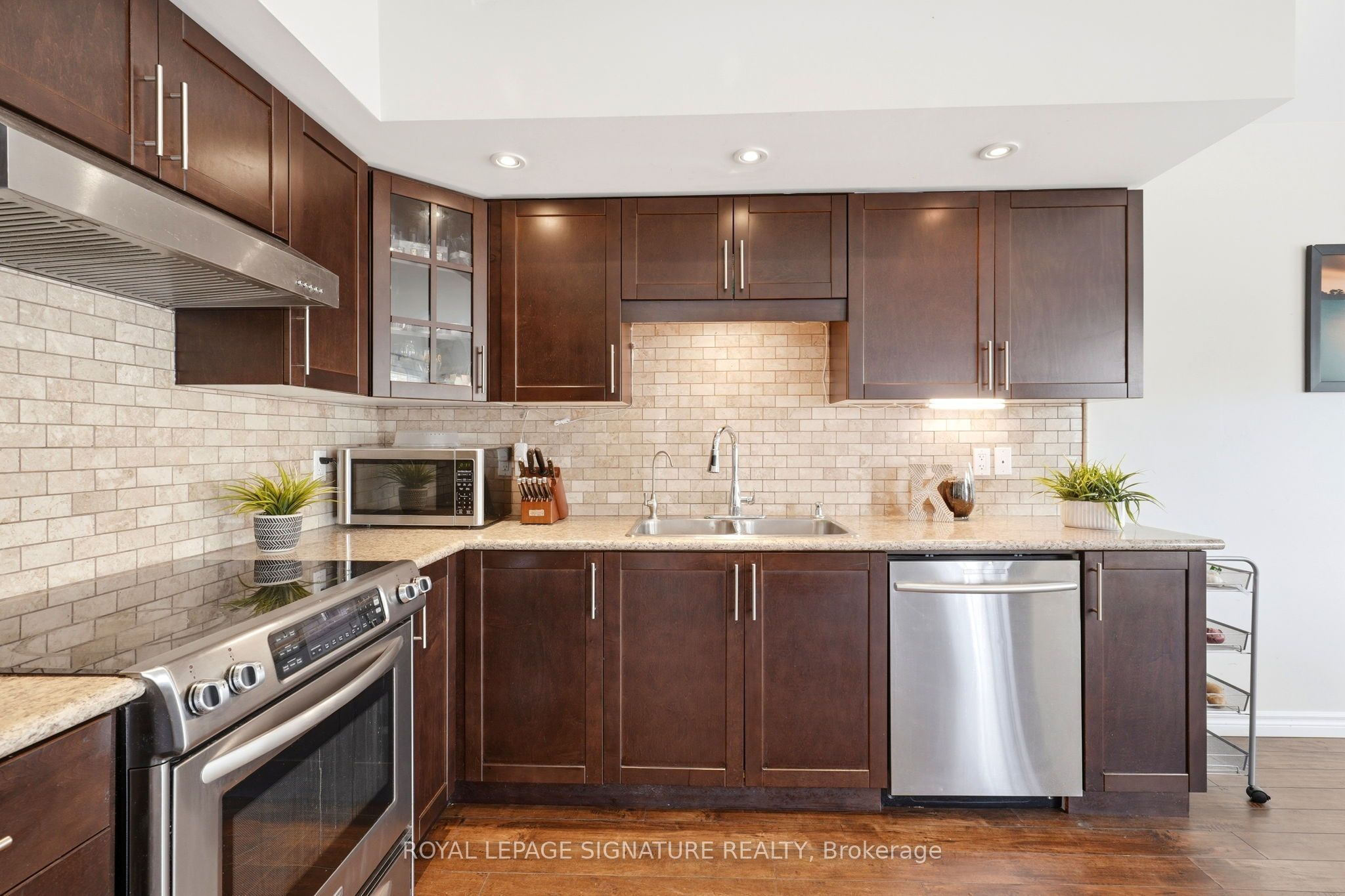 517 Victoria Street Property Photo 9