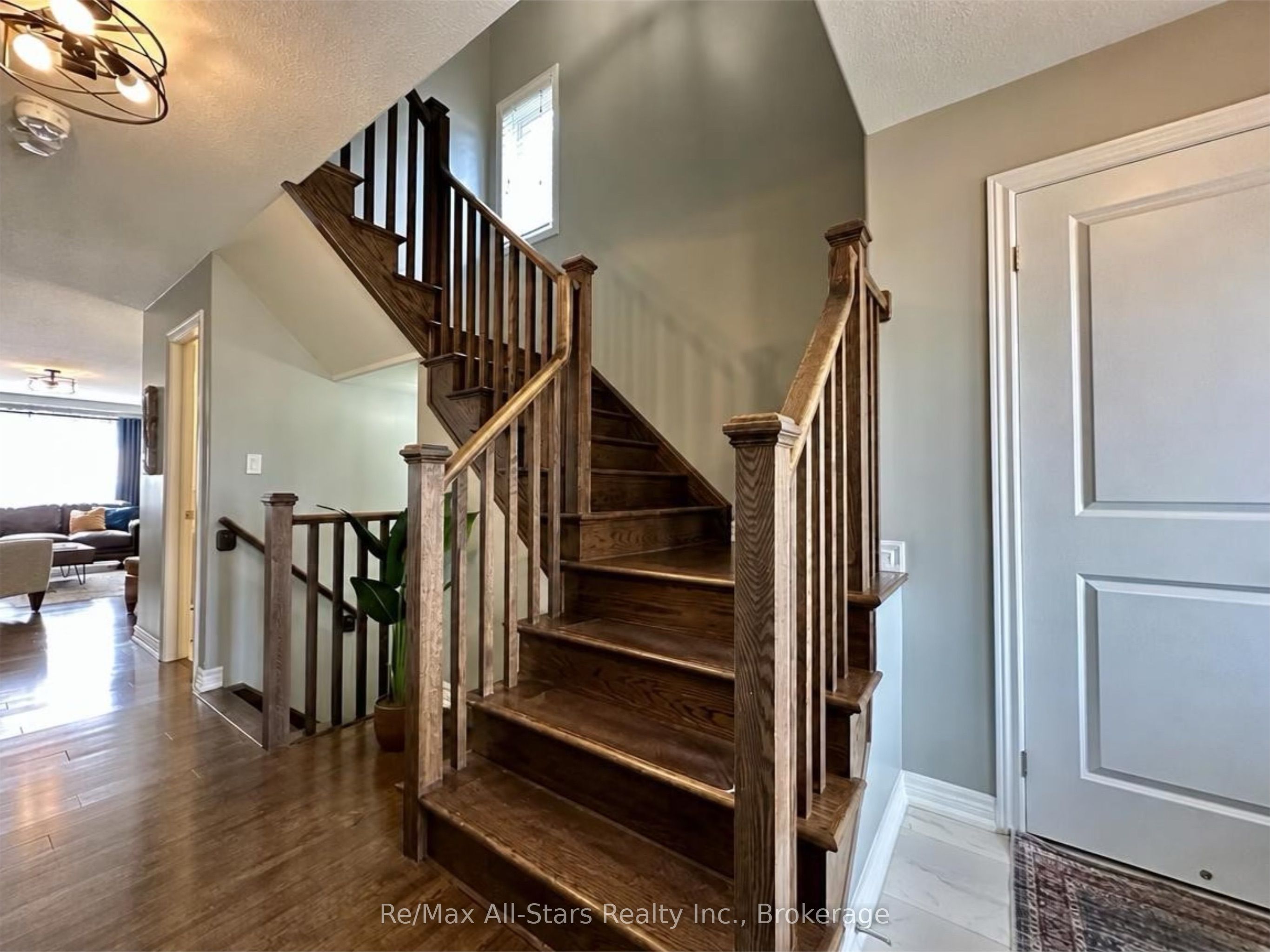 9 Briarwood Avenue Property Photo 3