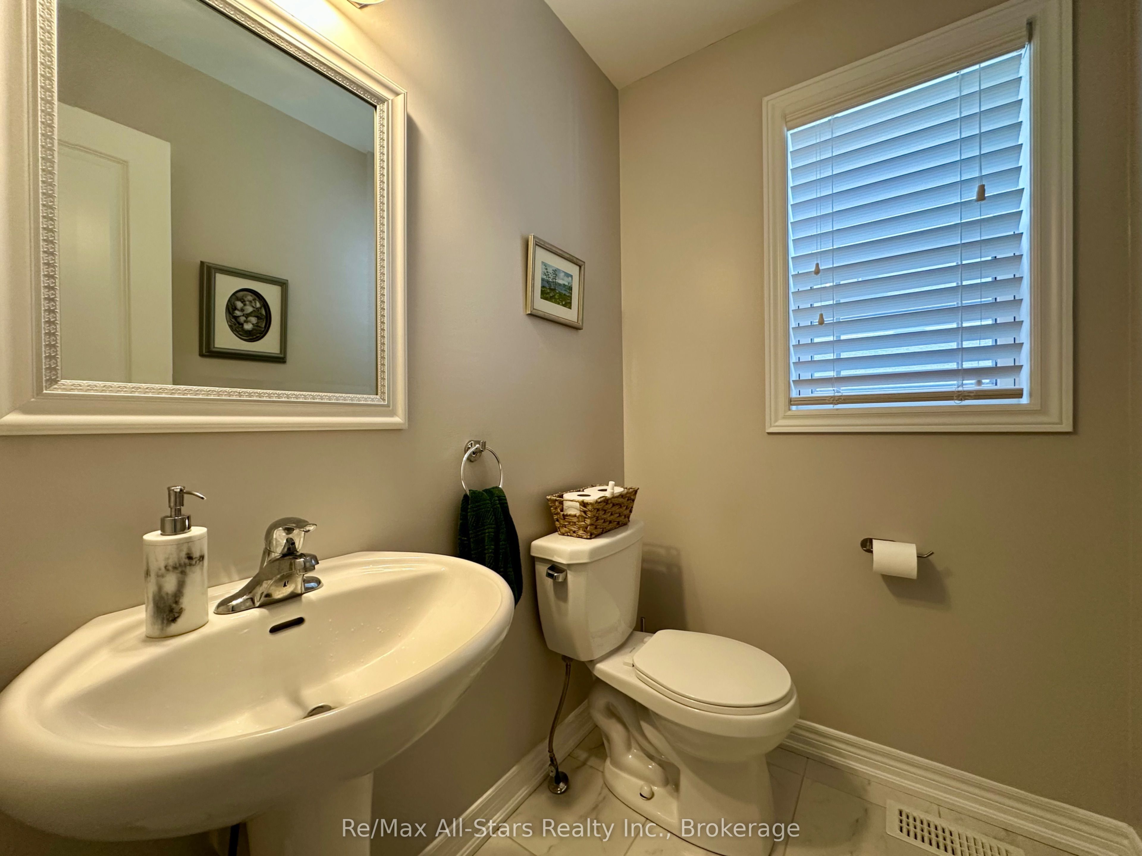 9 Briarwood Avenue Property Photo 18